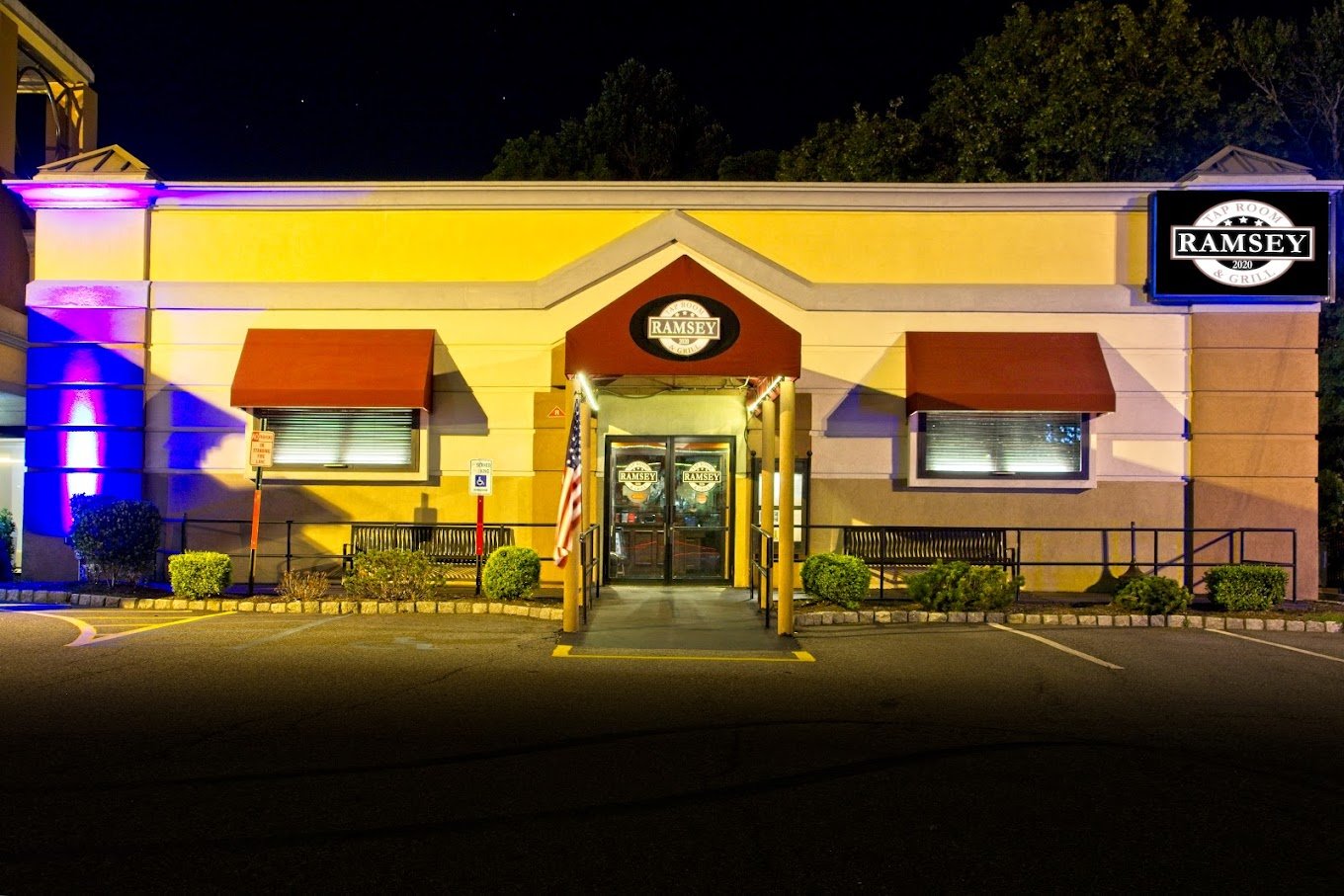 Pub 17 & Lounge