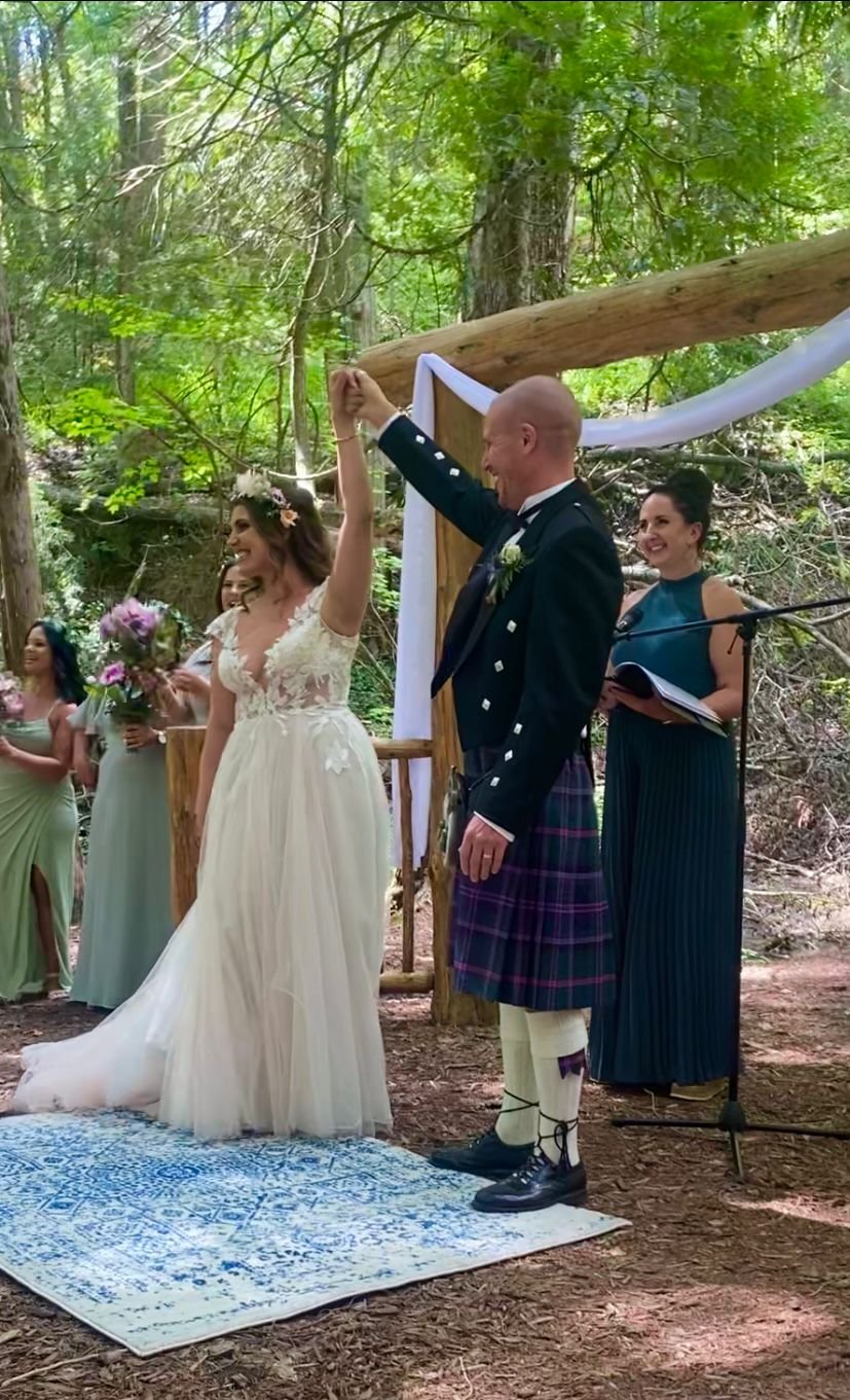Choosing a Celebrant Over a Registrar for Your Wedding: Adding a Personal Touch to Your Special Day