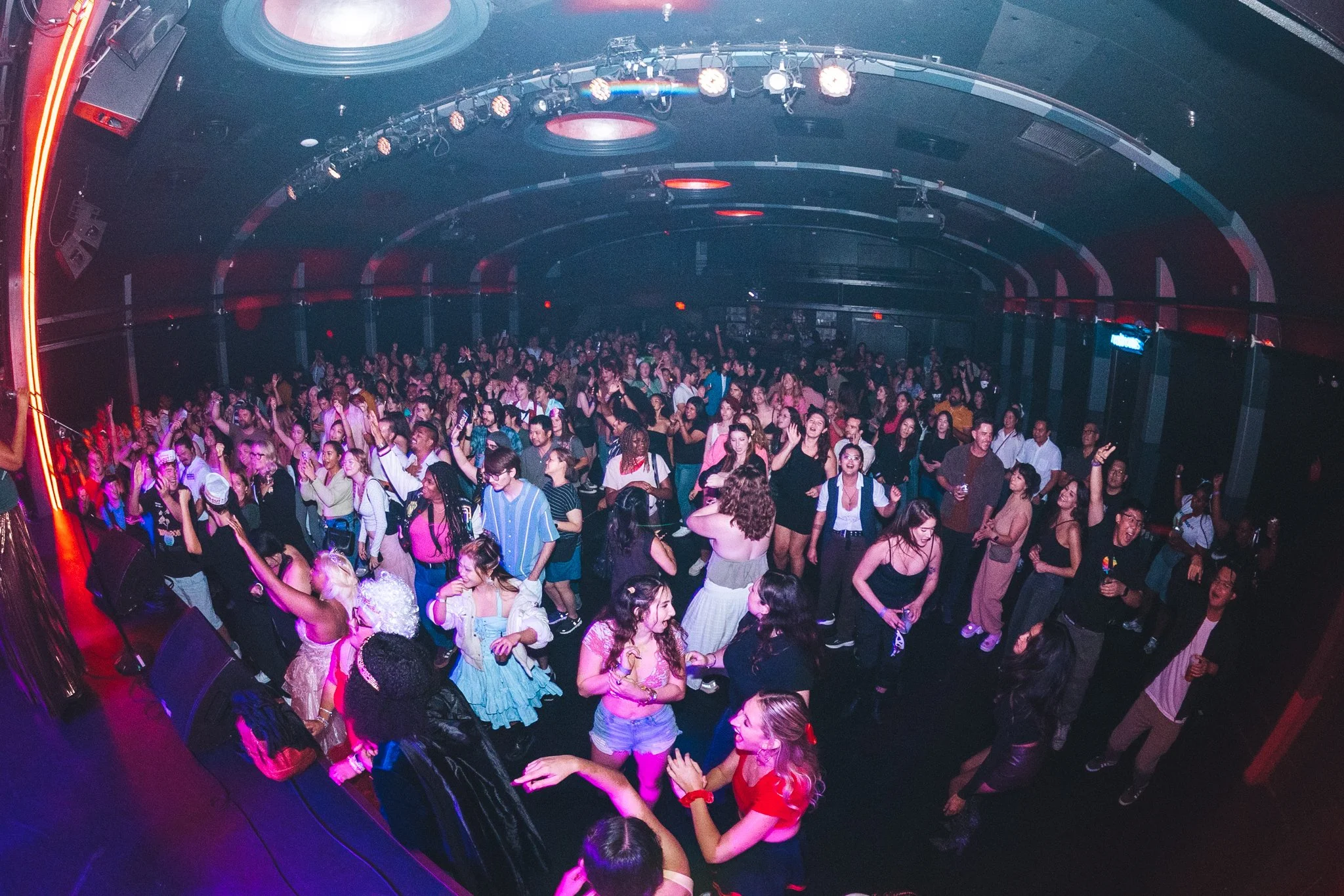 BR_TEREGRAM_BALLROOM_09-20-25-07.jpg