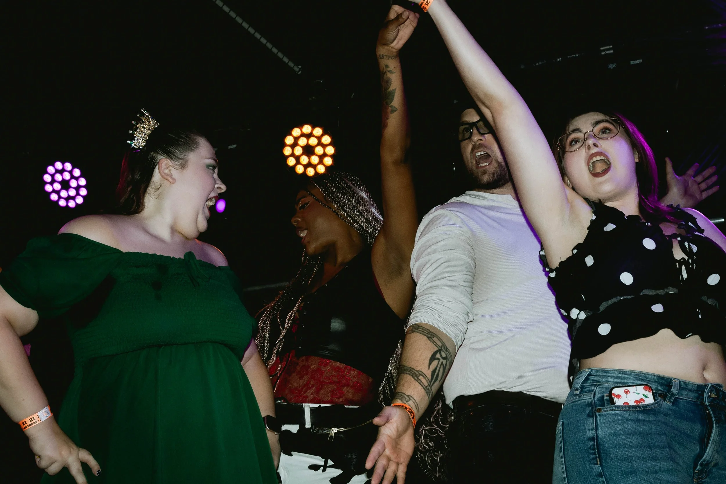 BroadwayRaveHouston-06-26-52.jpg