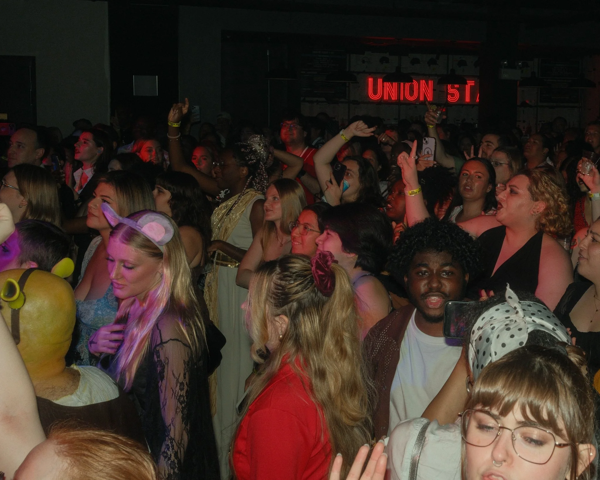 2026-08-29_BroadwayRave_DC_@pbandzee-3.jpg