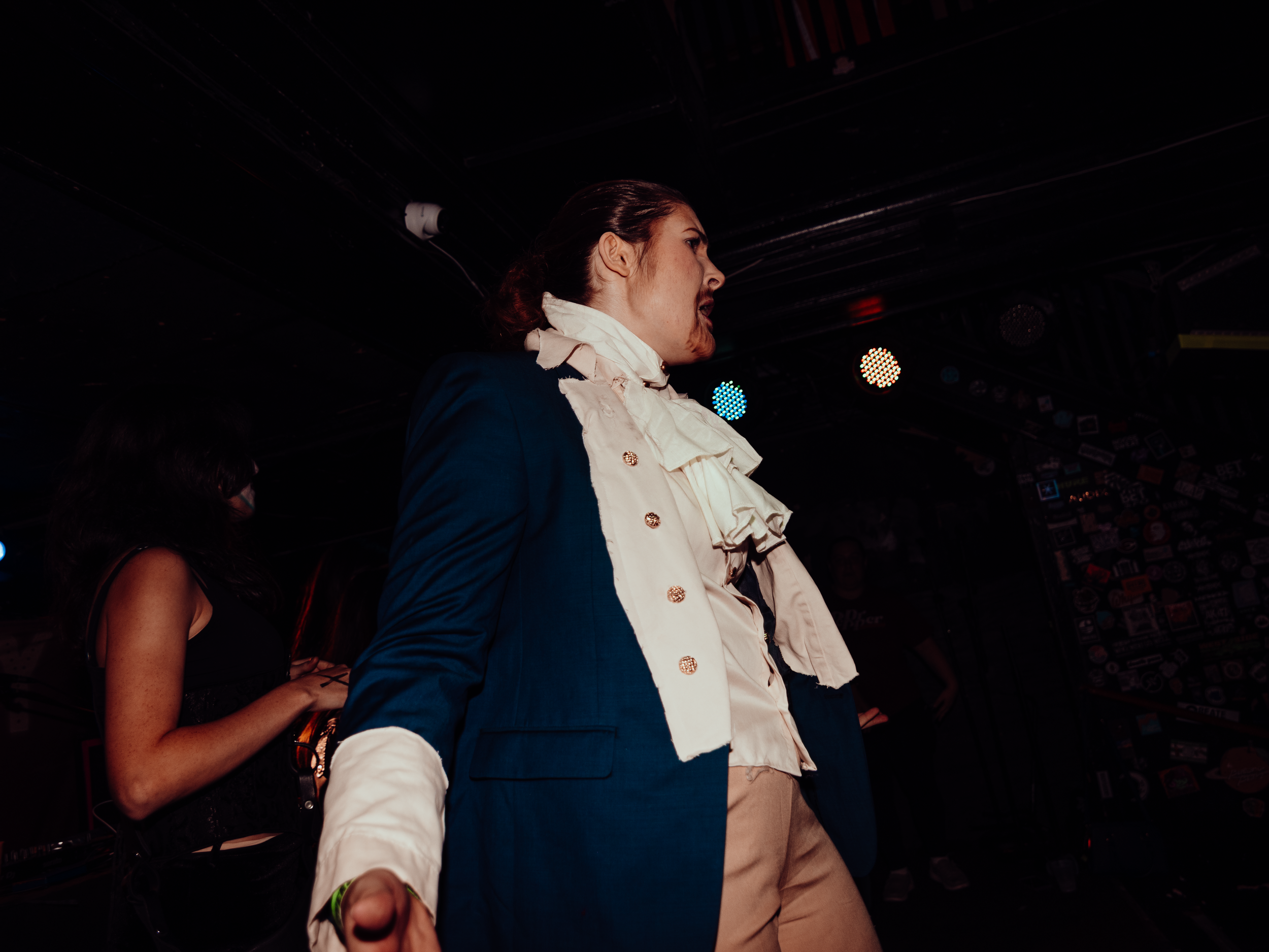 broadway rave-15.png