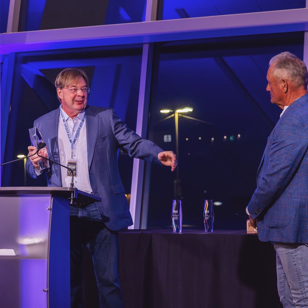 Davis, Bethune &amp; Jones received The George Brett Award for Commitment 🏆 For over 25 years, DBJ has been a steadfast supporter of the ALS Association, standing alongside legends George Brett and Tom Watson in the fight against ALS. 🤝 Proudly ser