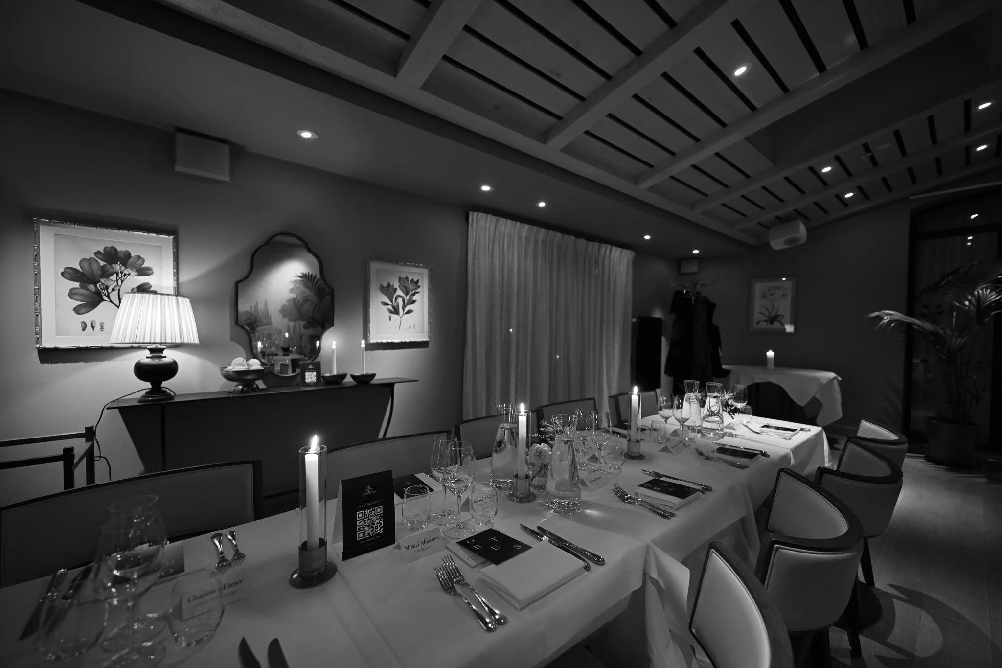 Candlelit dinner venue prepared for an Ortus Club event in Stockholm
