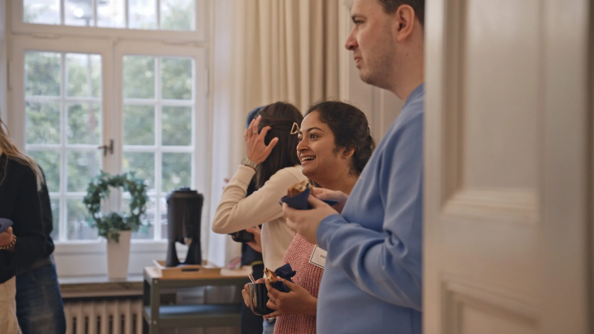 Candid conversation between attendees during the SDCN event in Stockholm