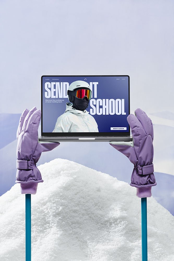 E120_Q423_CRM_SKI_GLOVES.jpeg