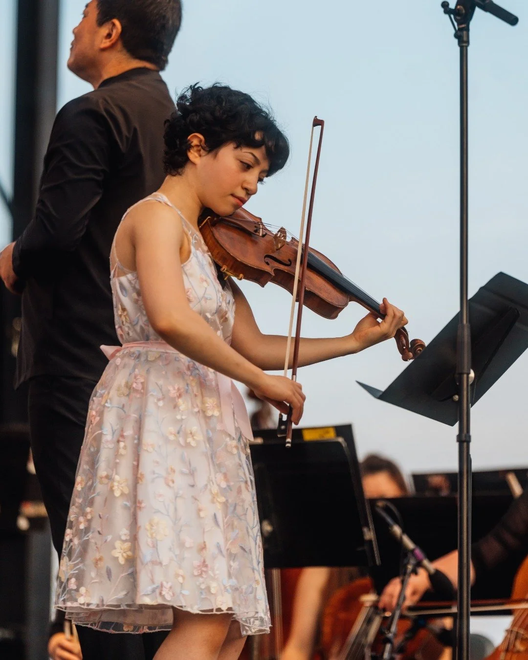 Our instrument library is now open for school-year rentals! 🎻🎵🎺

With a refundable deposit ranging from $100 - $150, you can rent one of many instruments in our library: violins, cellos, trumpets, saxophones, snare drums, and more.

A special than
