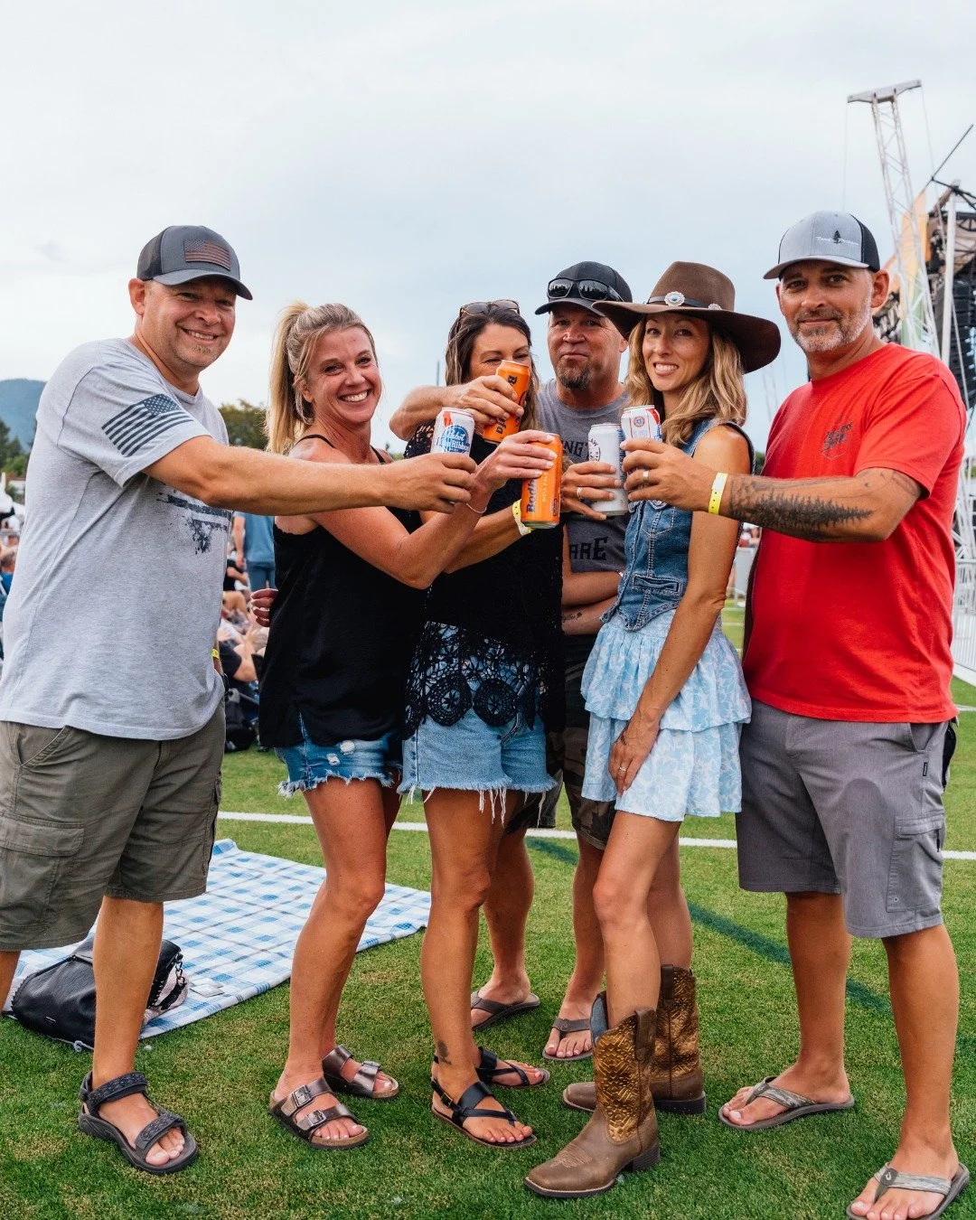 Three bars to choose from? Cheers to that! 🍺🍷

Head to the Full-Service Bar for: cocktails, beer on tap, premium wines and wine by the glass, canned drinks, and non-alcoholic drinks.

Both the new Parkside Grab &amp; Go Bar inside Festival Street a