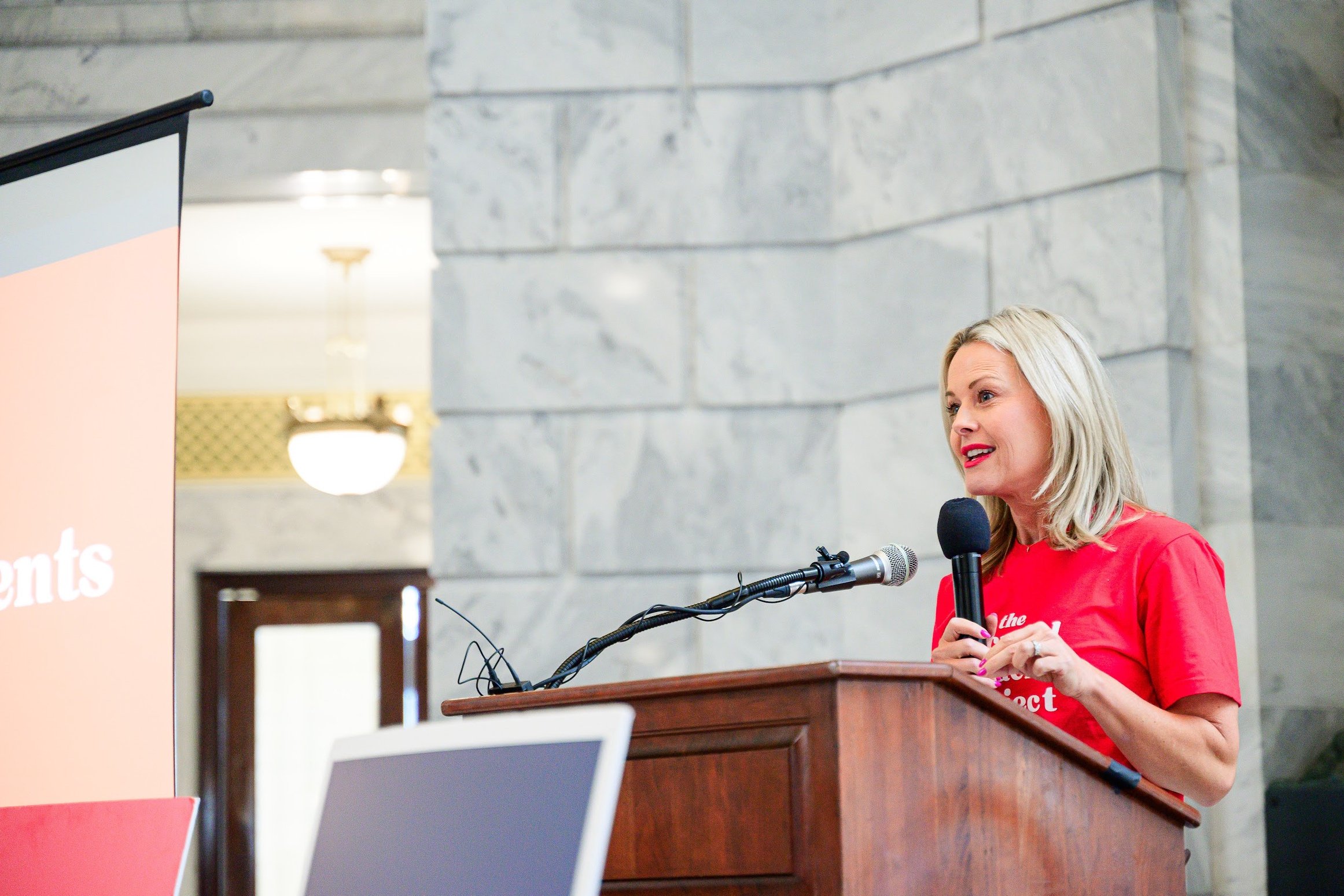 Some Utah schools already ban phones. Lawmakers say it should be a statewide thing