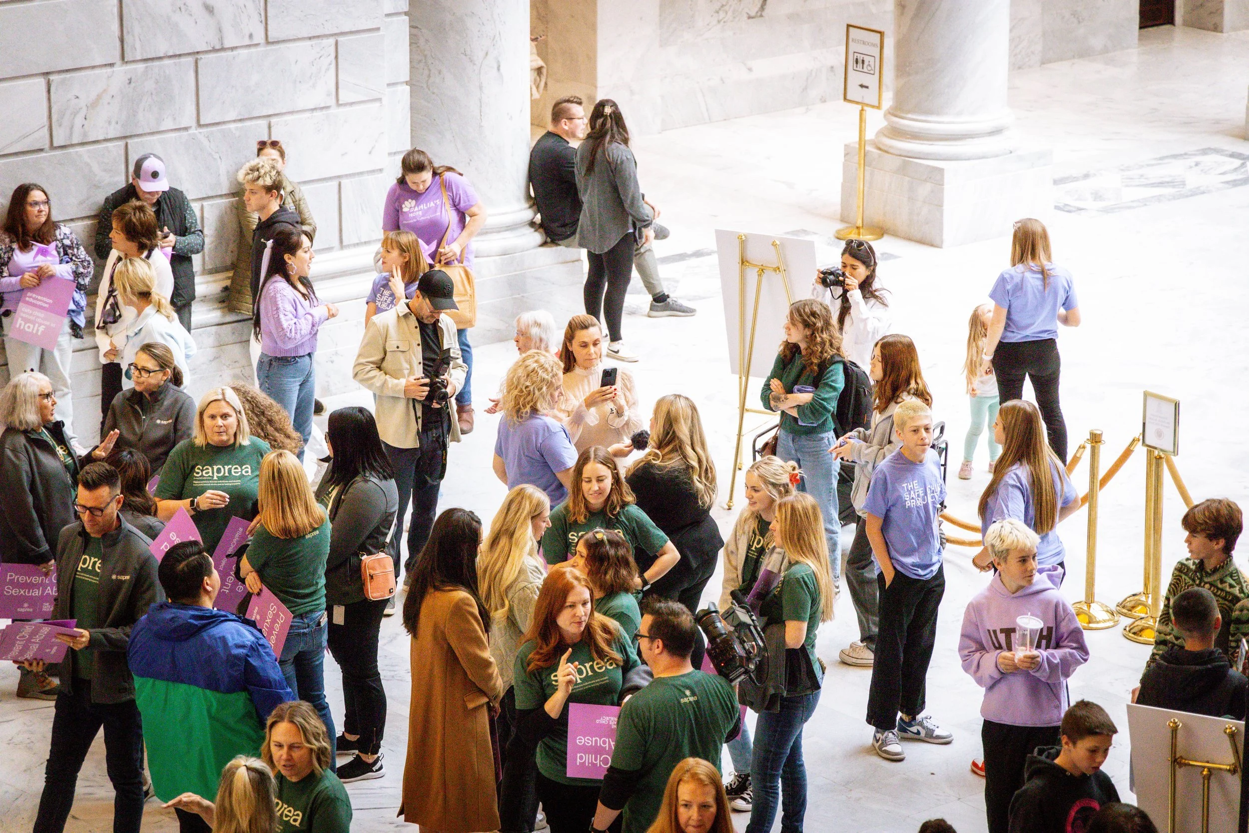 Hang Up! Bill prohibiting cellphones in Utah’s K-12 classrooms moves closer to becoming ‘default’ statute