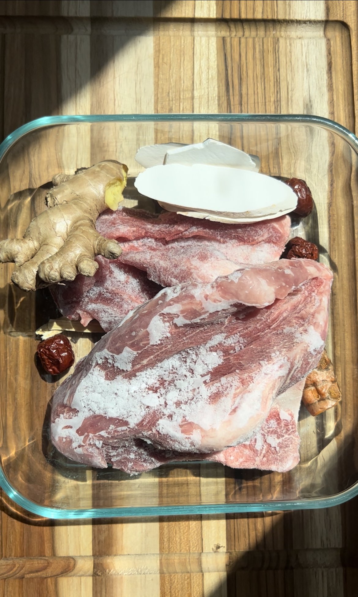 Root and Fruit Pork Bone Broth