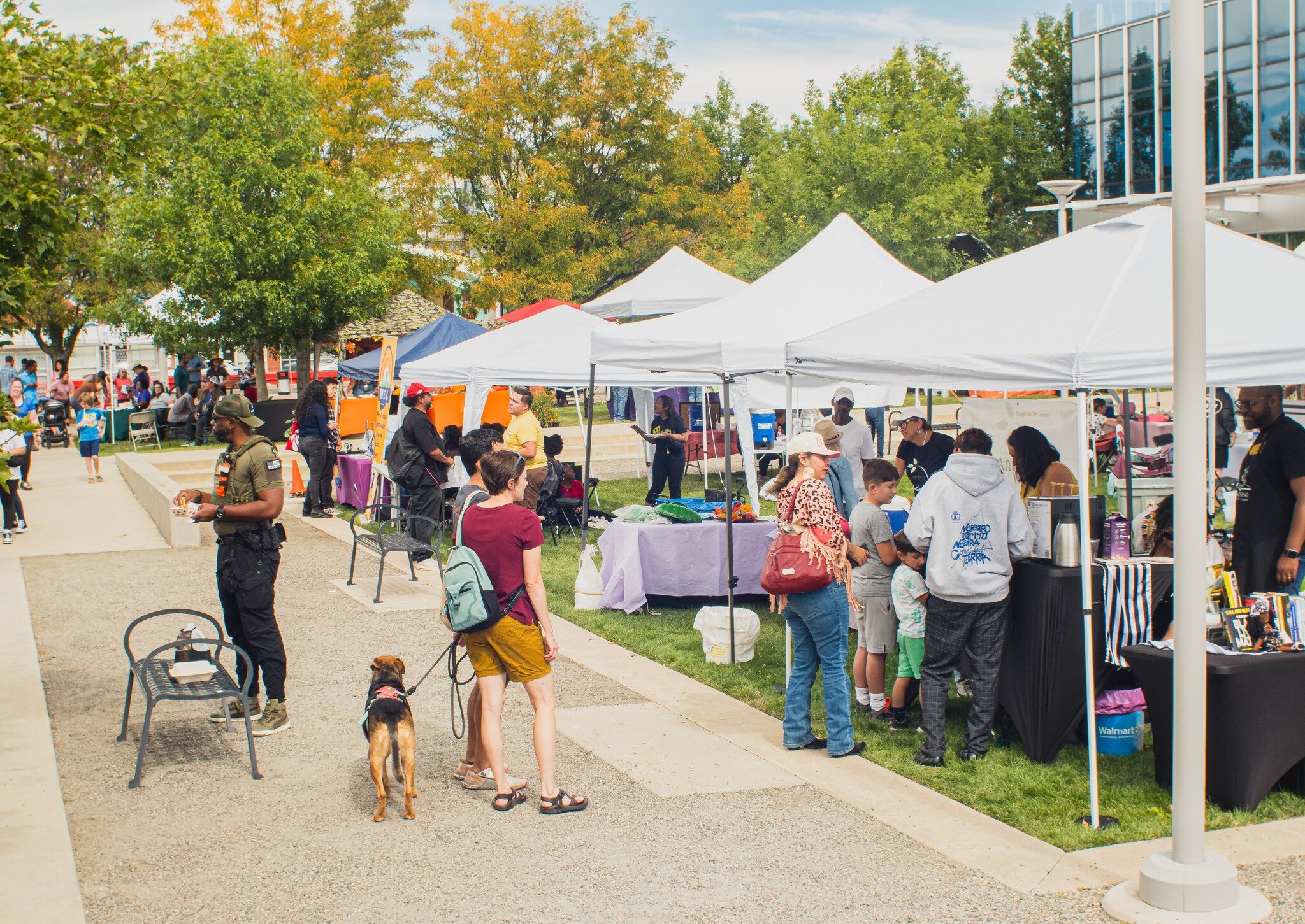 The NW Aurora community was shining bright at the 2023 Fall Food Justice Festival
//
La comunidad del noroeste de Aurora brill&oacute; en el Festival de Justicia Alimentaria de Oto&ntilde;o de 2023

@aggproject33 @denverurbangardens  @theaeoc  @letsn