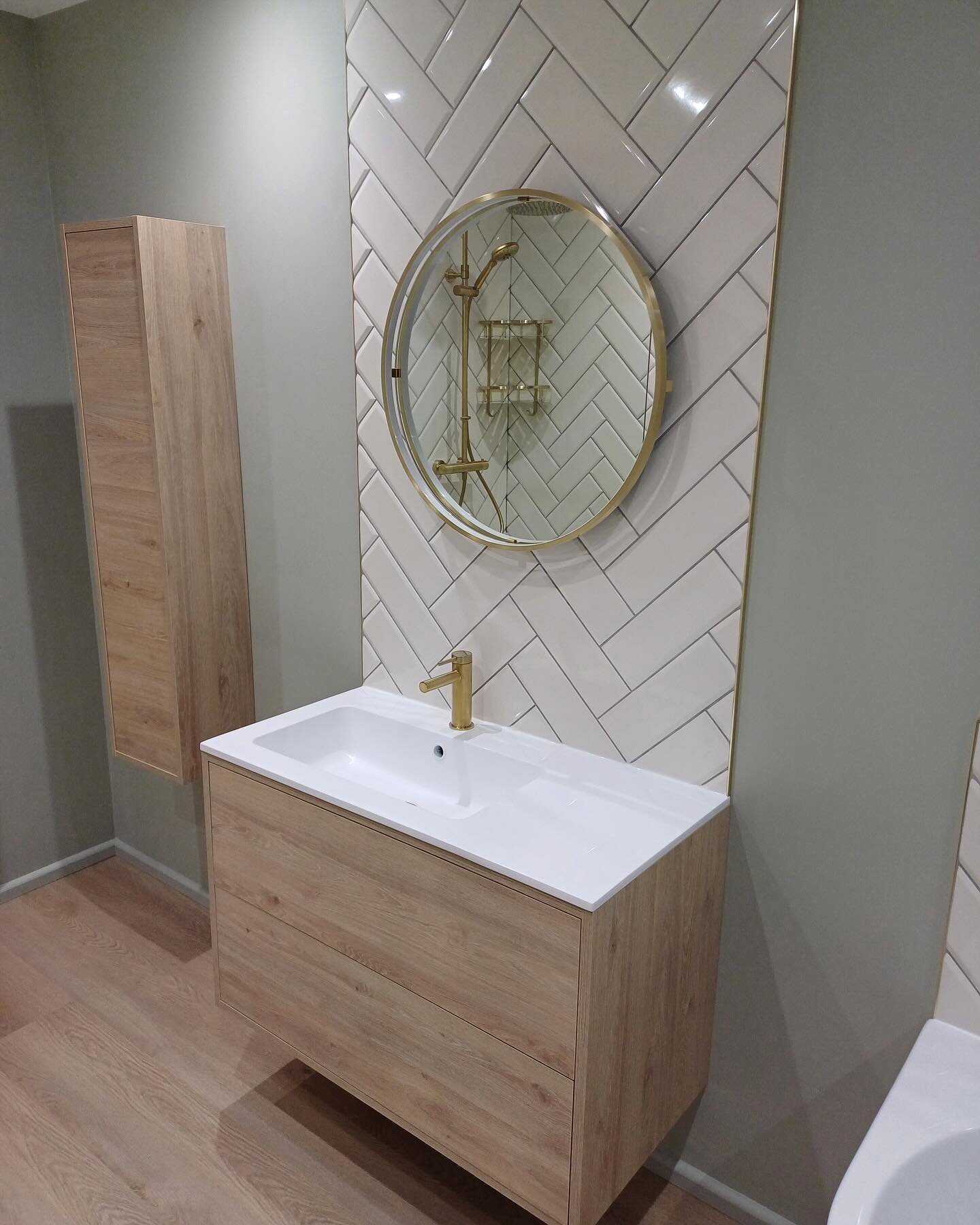 Some finished photos sent over by our customer who we recently supplied their bathroom products. What a fantastic looking bathroom! Such a spacious room too. Toilet is called Orbit and the brassware is the Anthem range from @tavistockbathrooms . The 