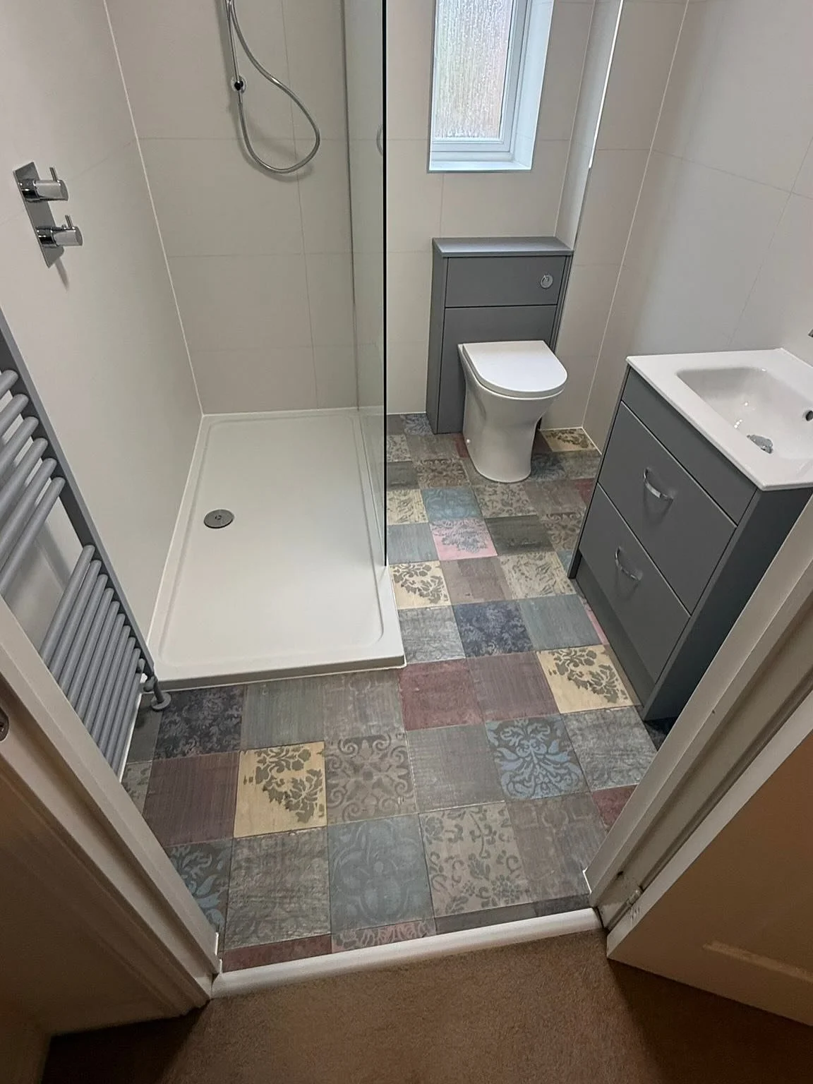 Another bathroom completed by The Bath House team ✅🤩 many thanks to @jr.tilingandbathrooms @danielbudgen and Fin for the work which went into getting this one completed. Customer chose to have panels on all the walls instead of tiles and these are f