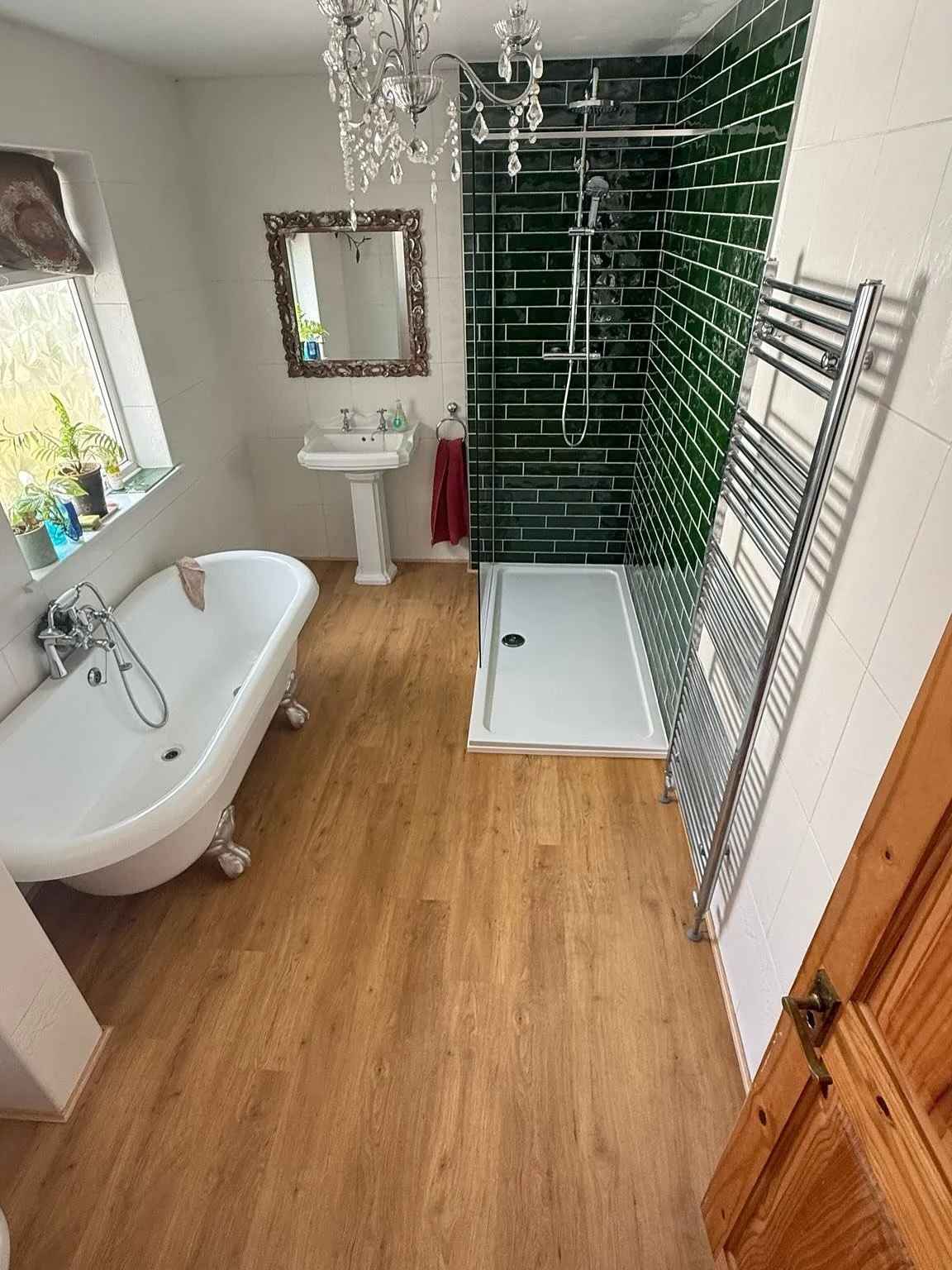 Just a small job this week which was to fit a new walk in shower set up with new shower, tiles and flooring. Quite a nice bold contrast with the bottle green metro tiles against the existing white wall tiles and a lovely warm oak effect LVT flooring.