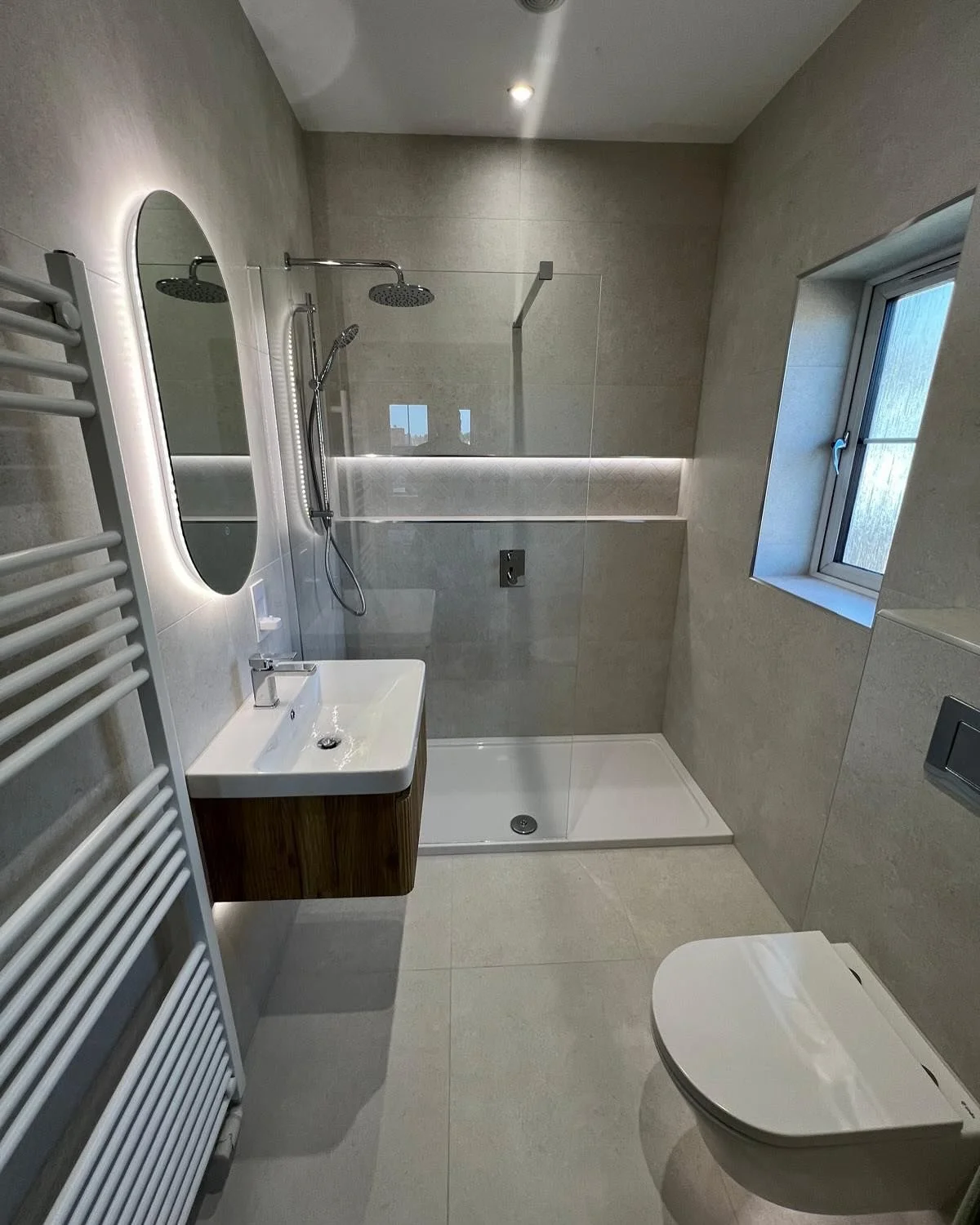 Another bathroom installation ticked off✅ thank you to our fantastic team @jr.tilingandbathrooms @danielbudgen and Lewis for the work which went into completing this one&hellip;it looks amazing! 🤩 tiles for floors and wall sourced from @emctiles and