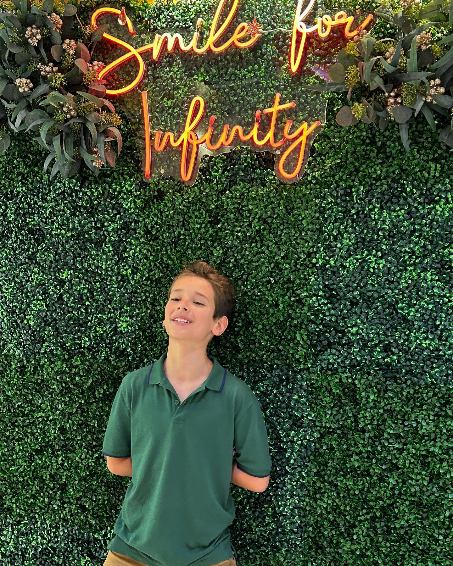 Gavin was THRILLED to be done with Phase 1 treatment! 🥳🎊🎉🙌🏽
The benefits of interceptive ortho are many:

1. Early Problem Identification: Helps identify and address orthodontic issues early, preventing them from worsening over time.

2. Improve