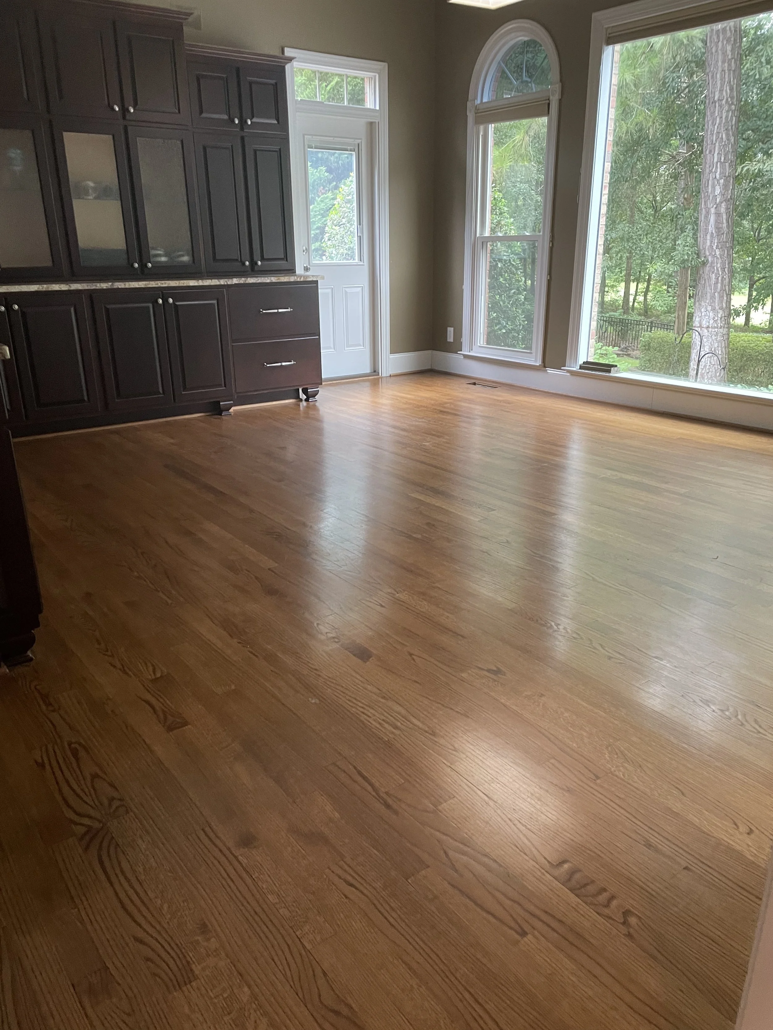 floor polish services before photo