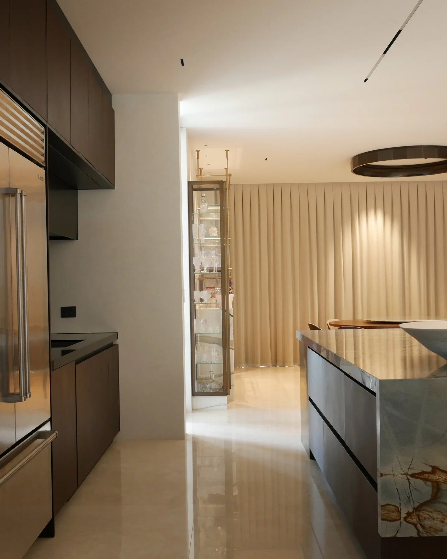 Project - Eastern Bays 
Interior Finishes

The moment the curtains are hung, the room exhales.

Full height linen drapery in the softest tone enhances the scale of the rooms, introducing warmth, movement and a sense of effortless luxury.
Simple. Eleg