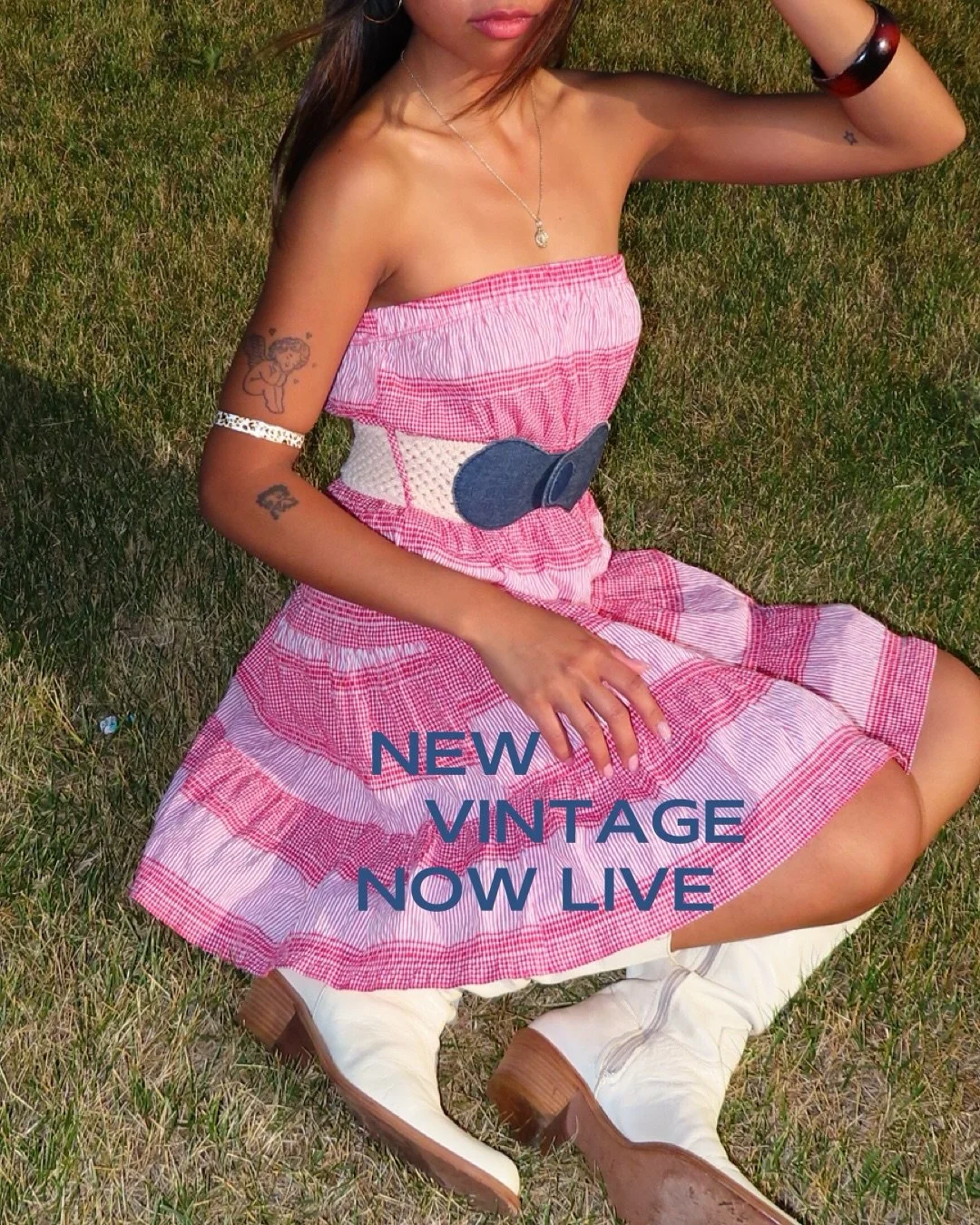 new vintage is now out on the website 💋
swipe to see our personal favourites 🤭

shop link in bio &lt;3 | sustainablethredz.com