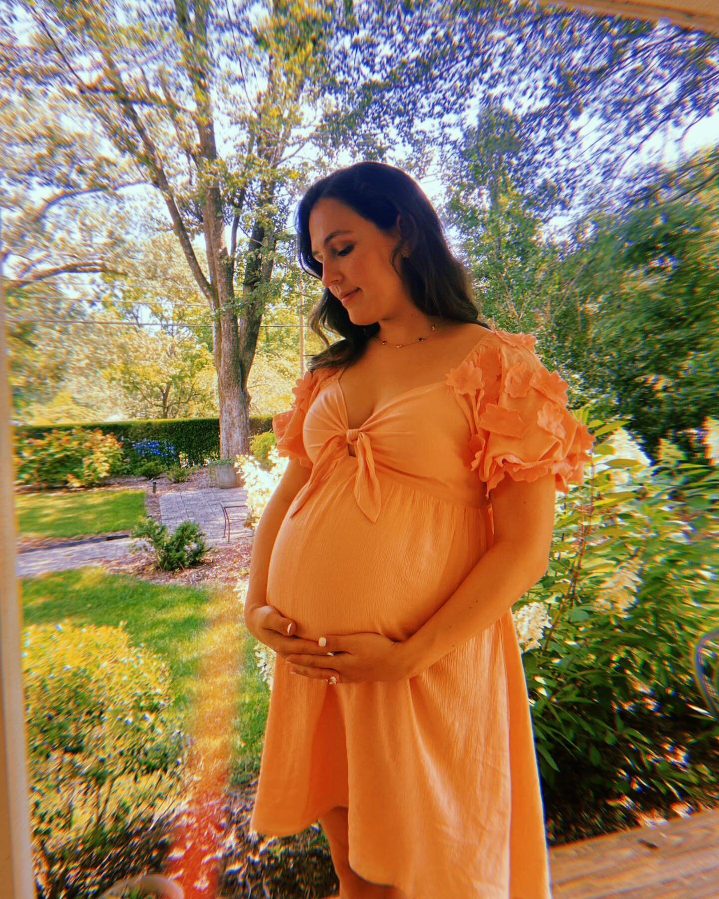 Redesign | A moment for Kristina&rsquo;s baby shower fit 🍑
Swipe to see the before&mdash;&gt;
She wanted to take a basic maternity dress and make it her own, so she thrifted this blouse with the idea of separating the flowers to add somewhere on the