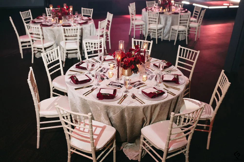 Round reception table with florals