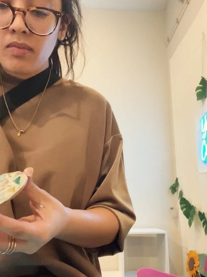 WHO SPECIALIZES IN LAST MINUTE GIFTS???? 

WE DO!!

Now until Christmas Eve - make one of our mosaic ornaments &amp; you get to make another one for a friend, teacher, parent, etc.! 

🎄🎅🎁