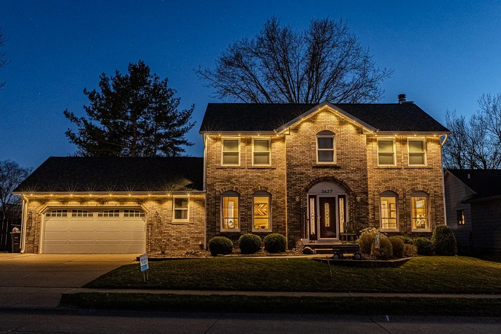 Permanent Track Lighting or Seasonal Holiday Lights – How to Choose the Right One