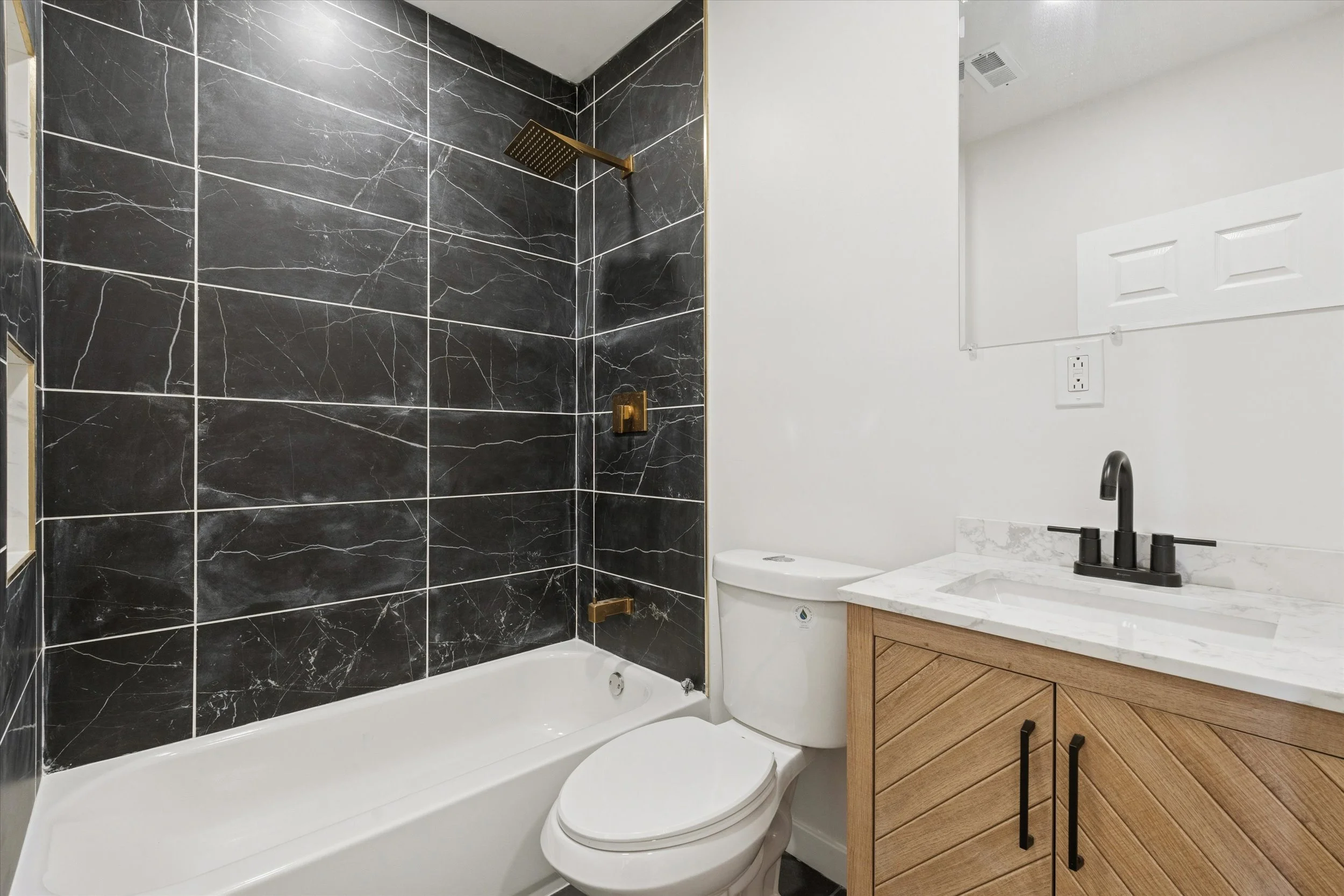 12-3112 Tasker St_12.jpg