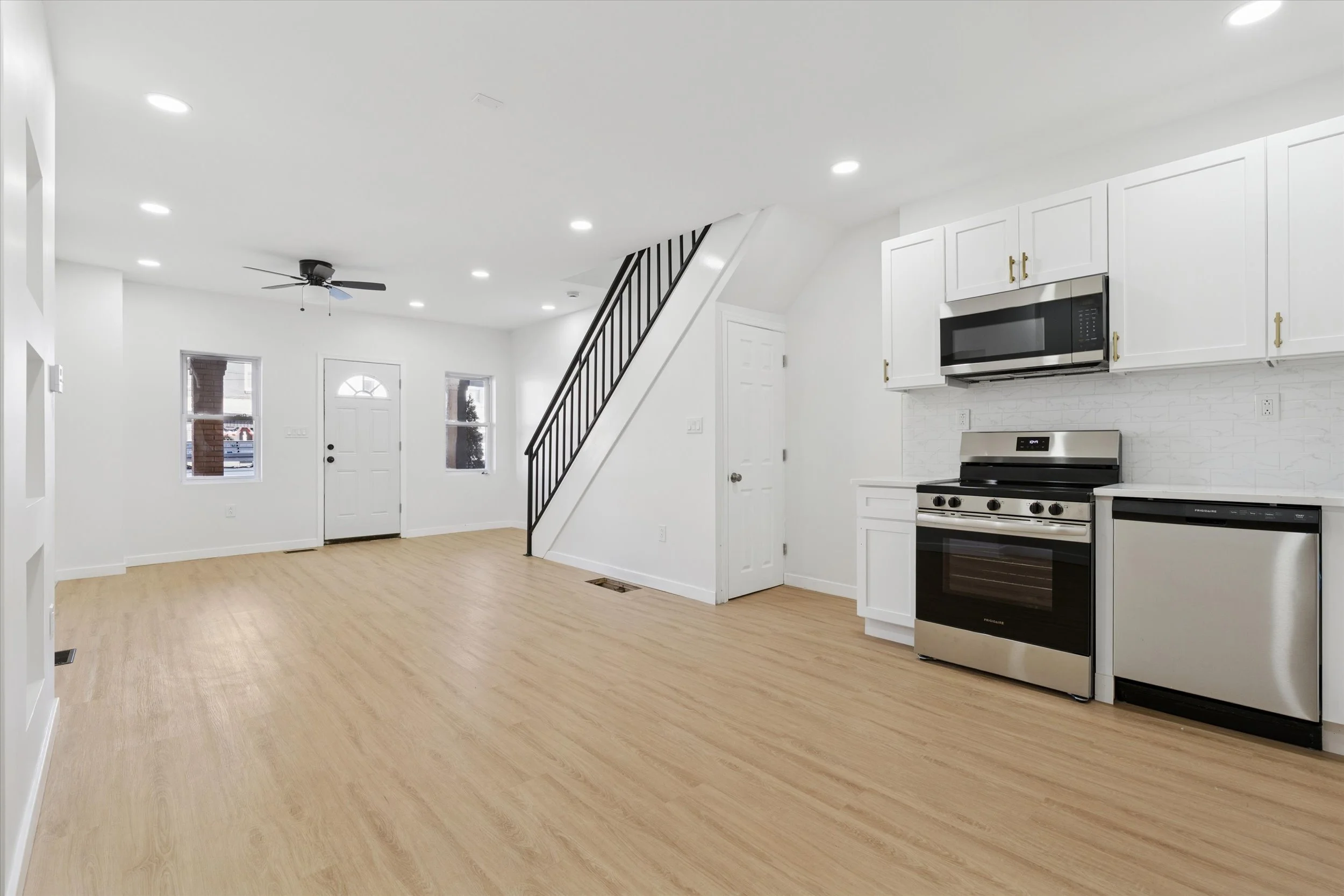 05-3110 Tasker St_05.jpg