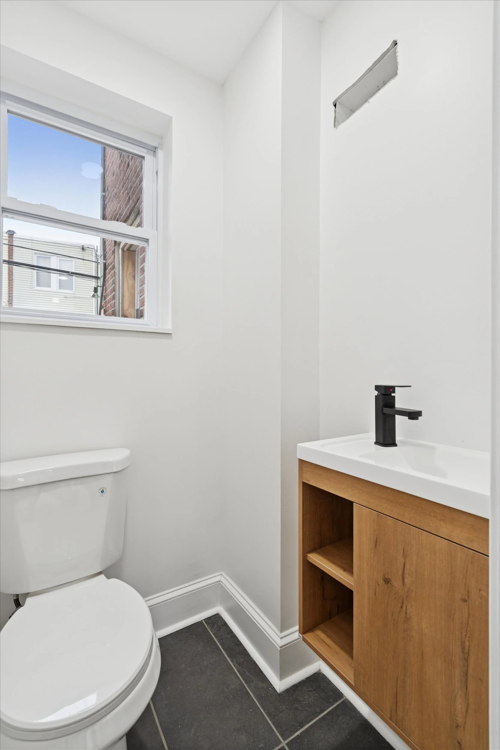 08-417 E Upsal St08.jpg