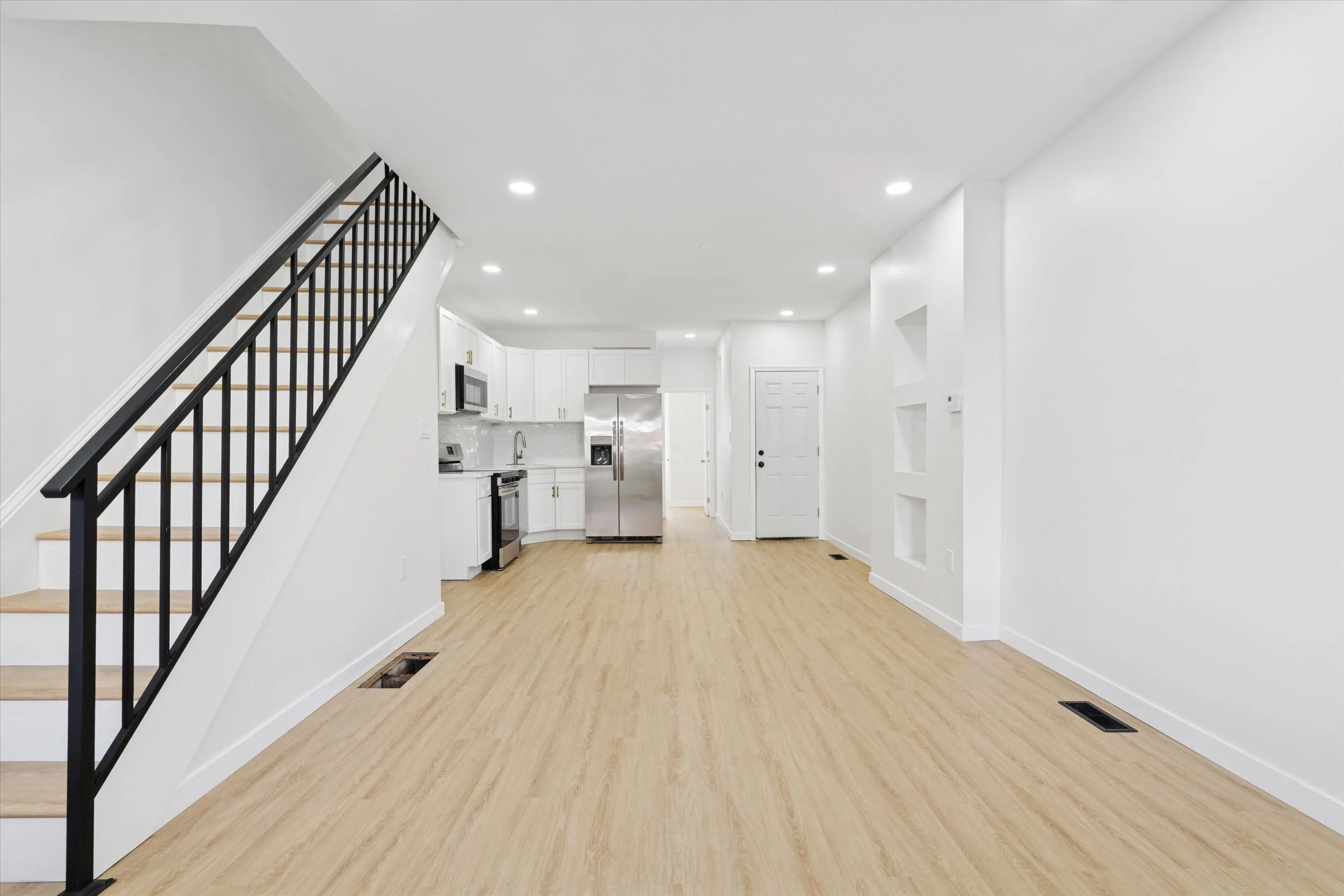 02-3110 Tasker St_02.jpg