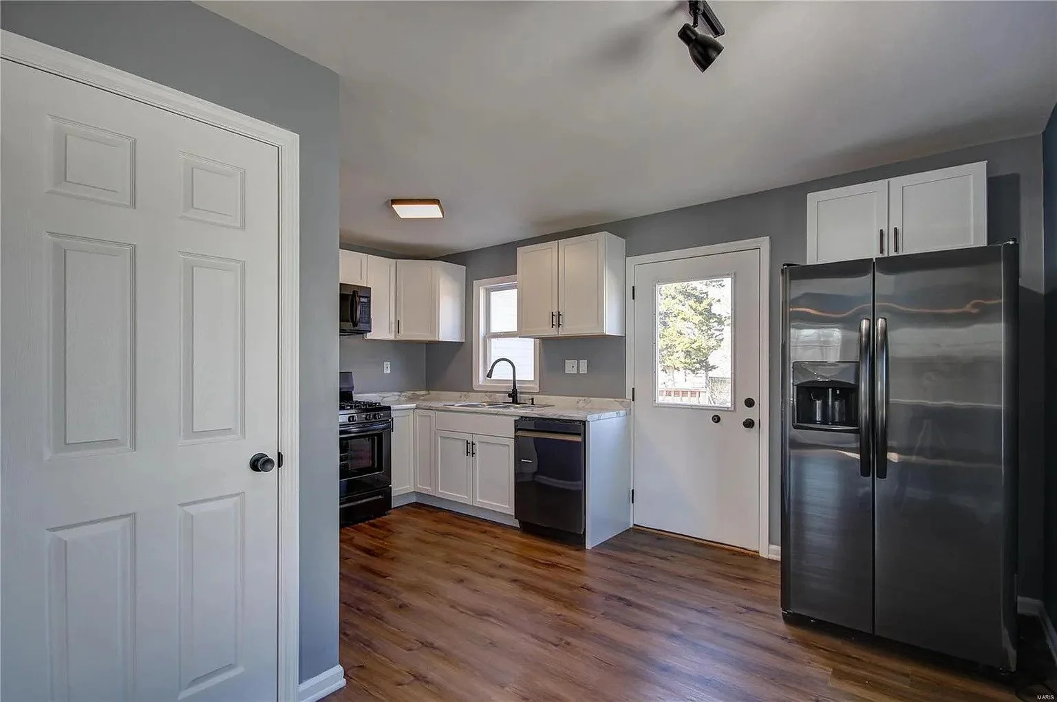 kitchen remodelers st louis