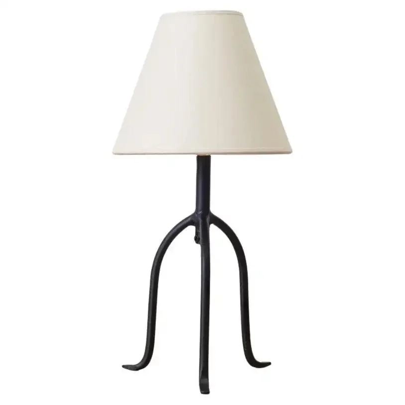 Iron Tripod Lamp .jpeg
