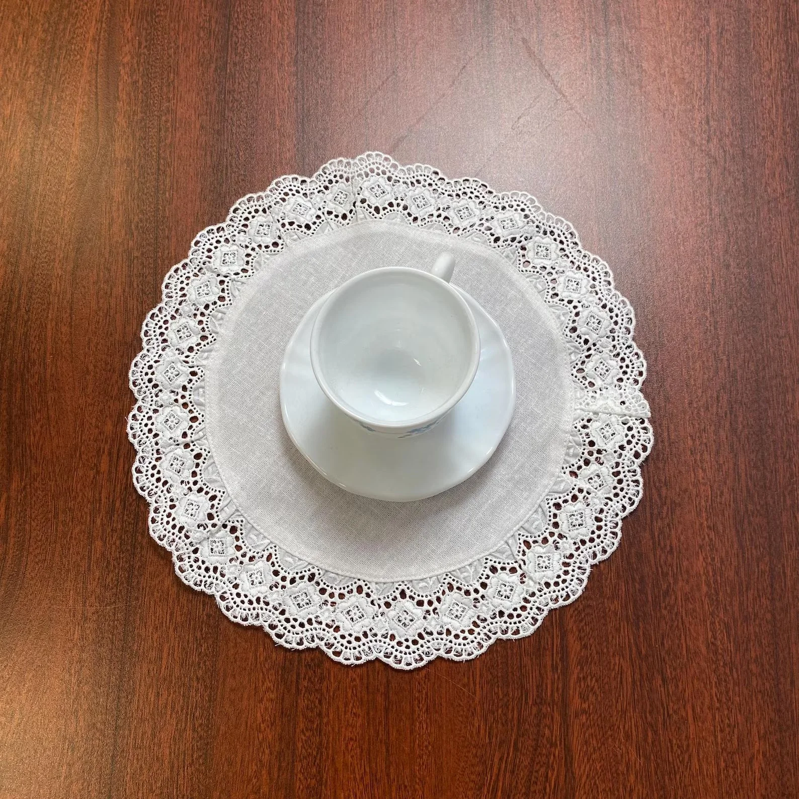 lacedoile.jpeg
