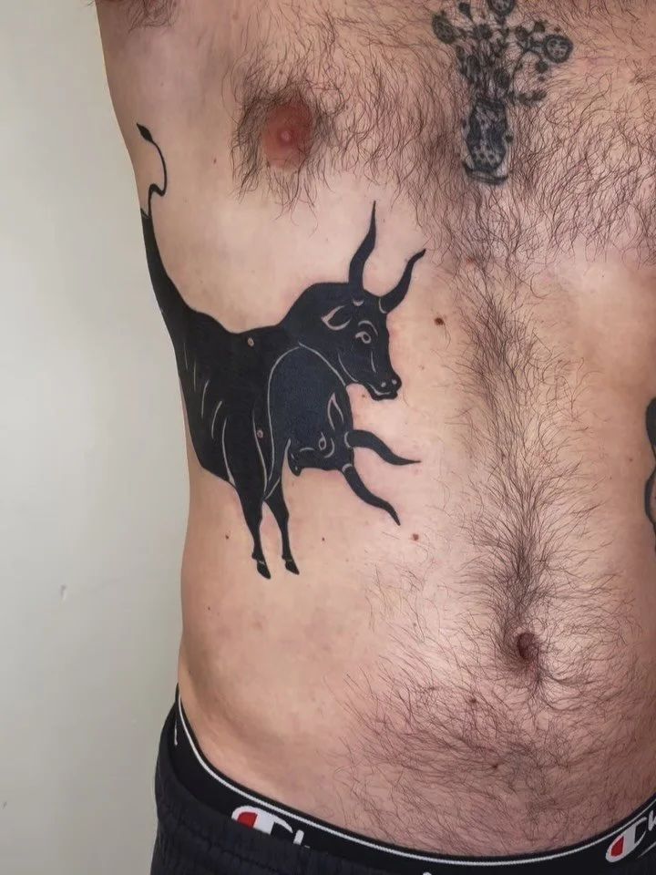 Two headed bull as a cover up for Alex! Thank you so much for this fun request and for going BIG 😍 

Done @rodeotattooco 

#blackworktattoo #bulltattoo #losangelestattoo