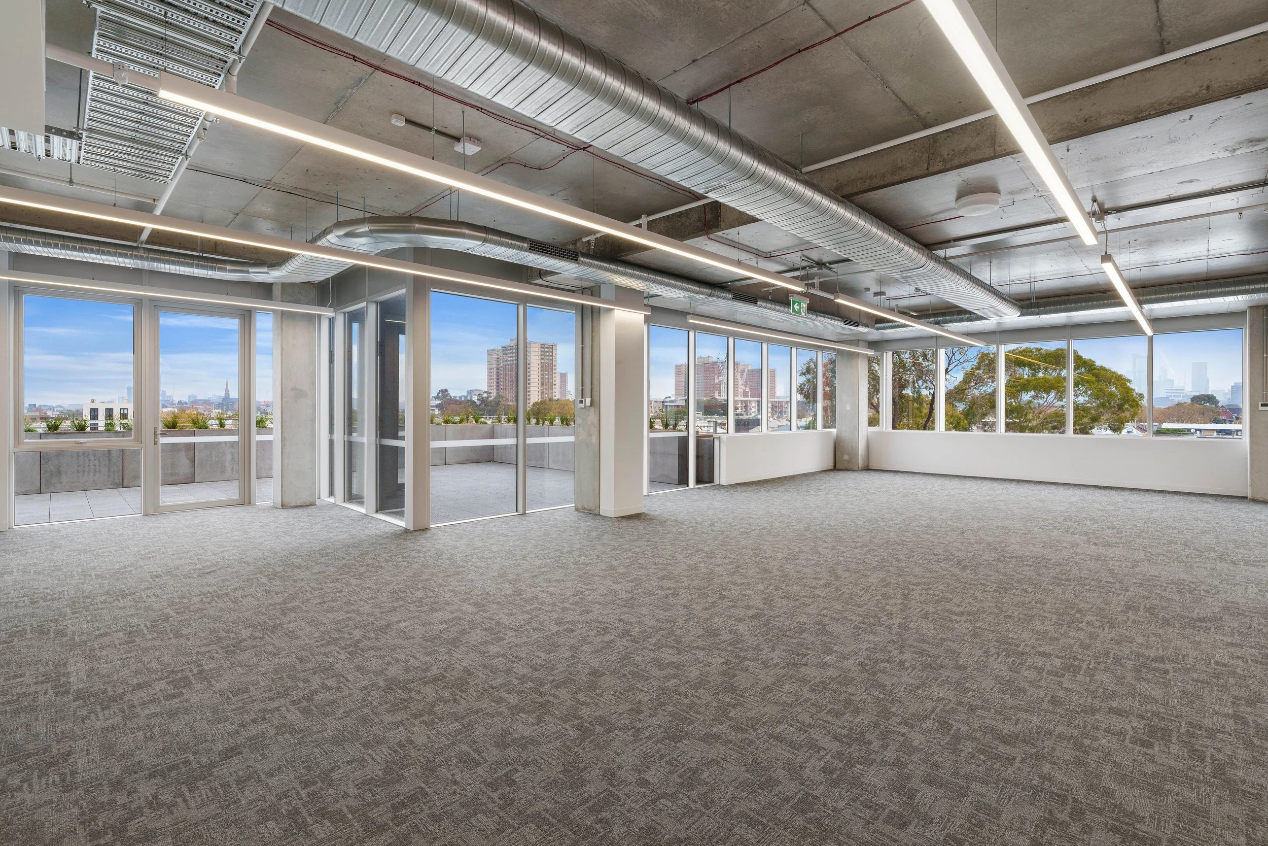 Balmain & Co_The Office Project_Office Space View 01 res.jpg