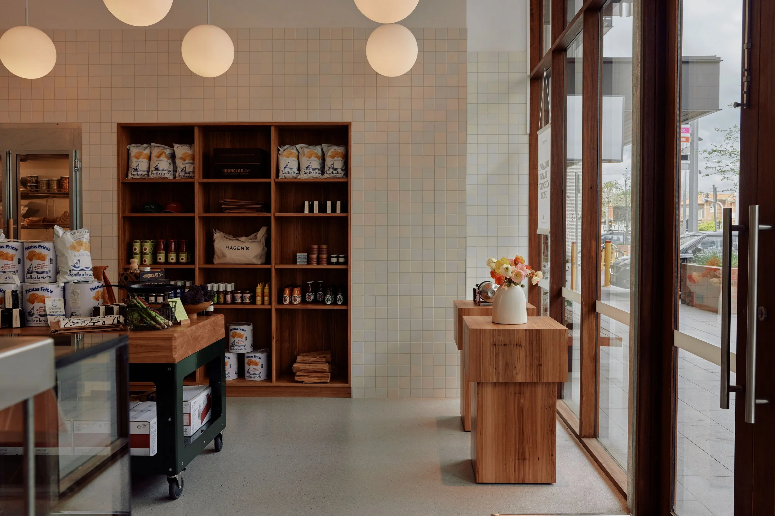 HAGENS_hr 192 res.jpg