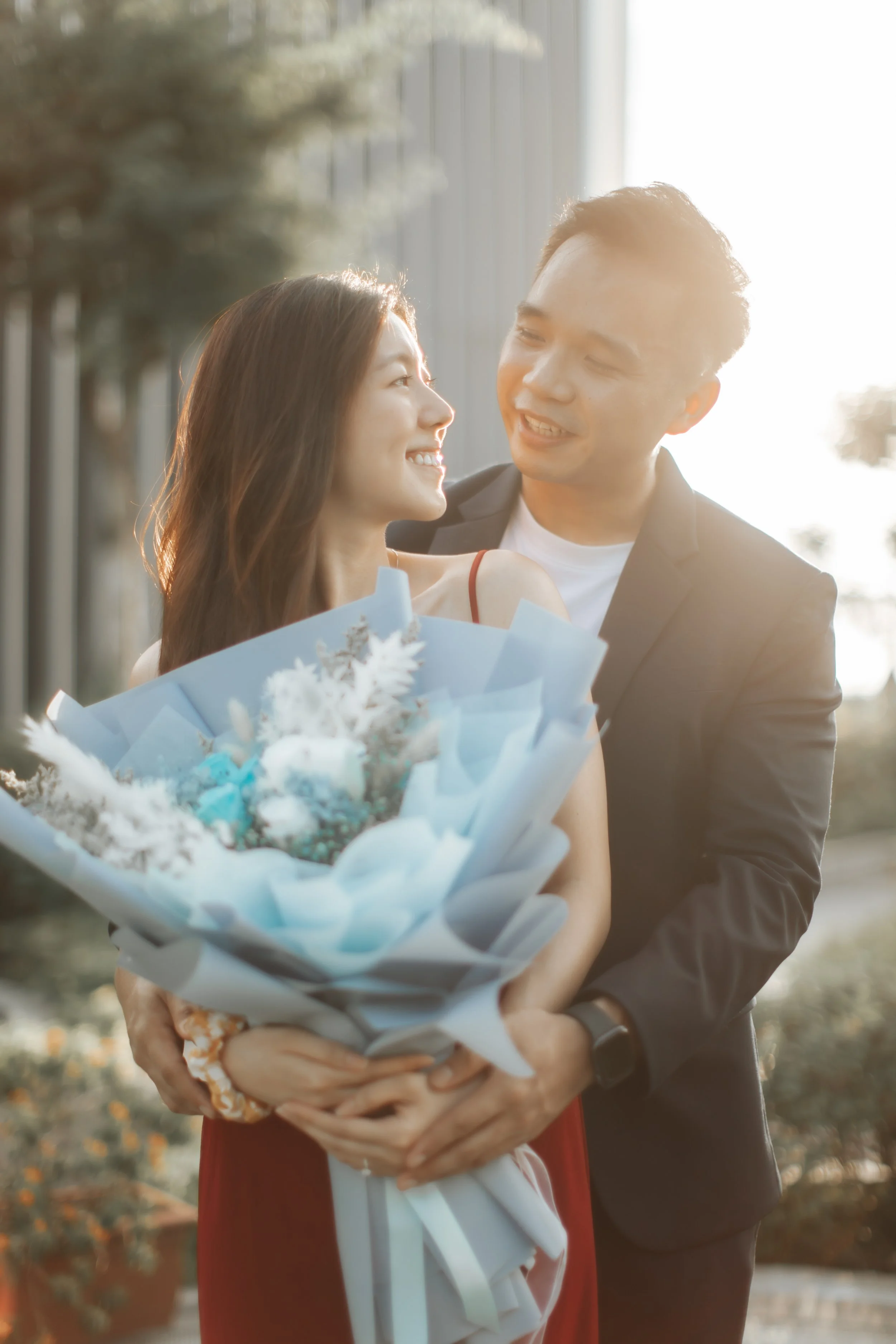 Airy proposal photoshoot at Mr Stork at Andaz Singapore, captured by Arielle for Breadandbutterworks.