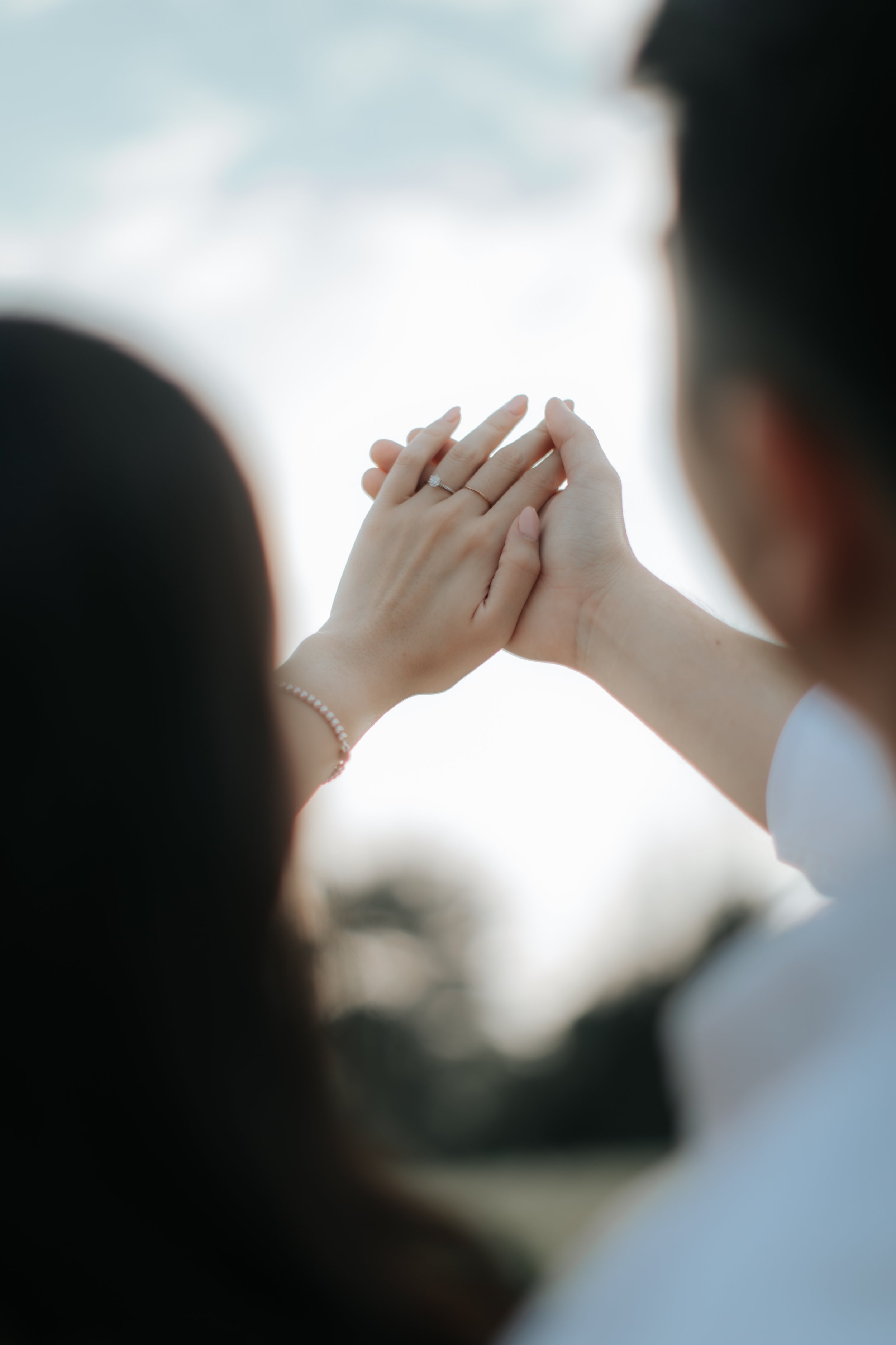 Creative light and airy proposal photoshoot at Jurong Lake Gardens in Singapore, captured by Arielle for Breadandbutterworks.