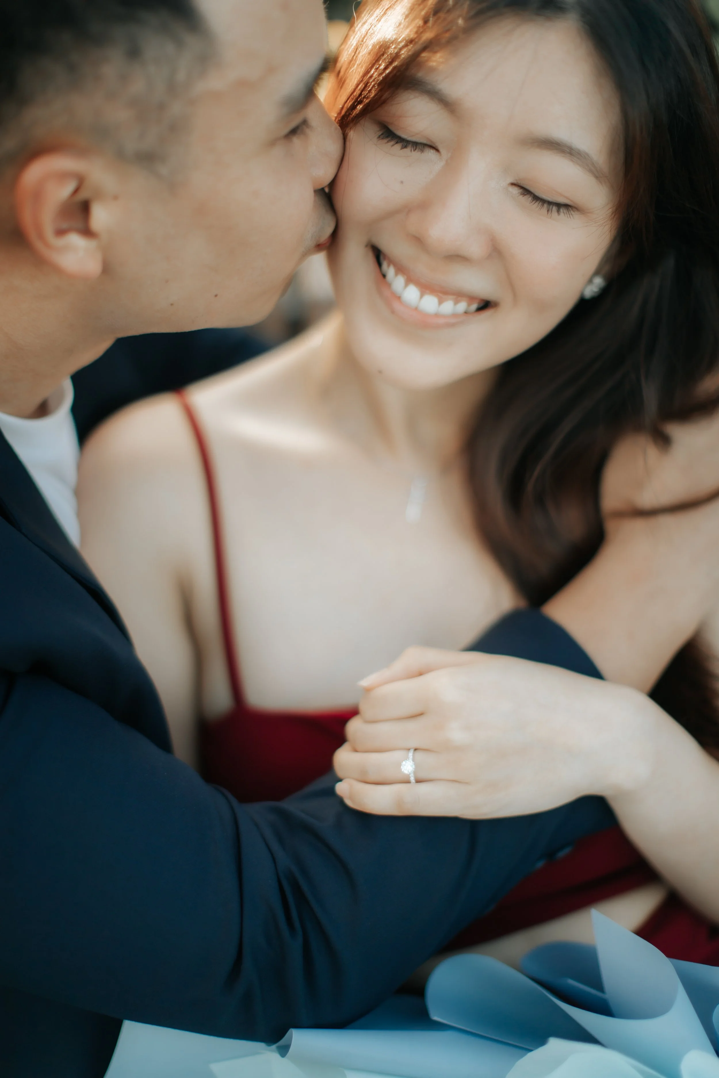 Airy proposal photoshoot at Mr Stork at Andaz Singapore, captured by Arielle for Breadandbutterworks.