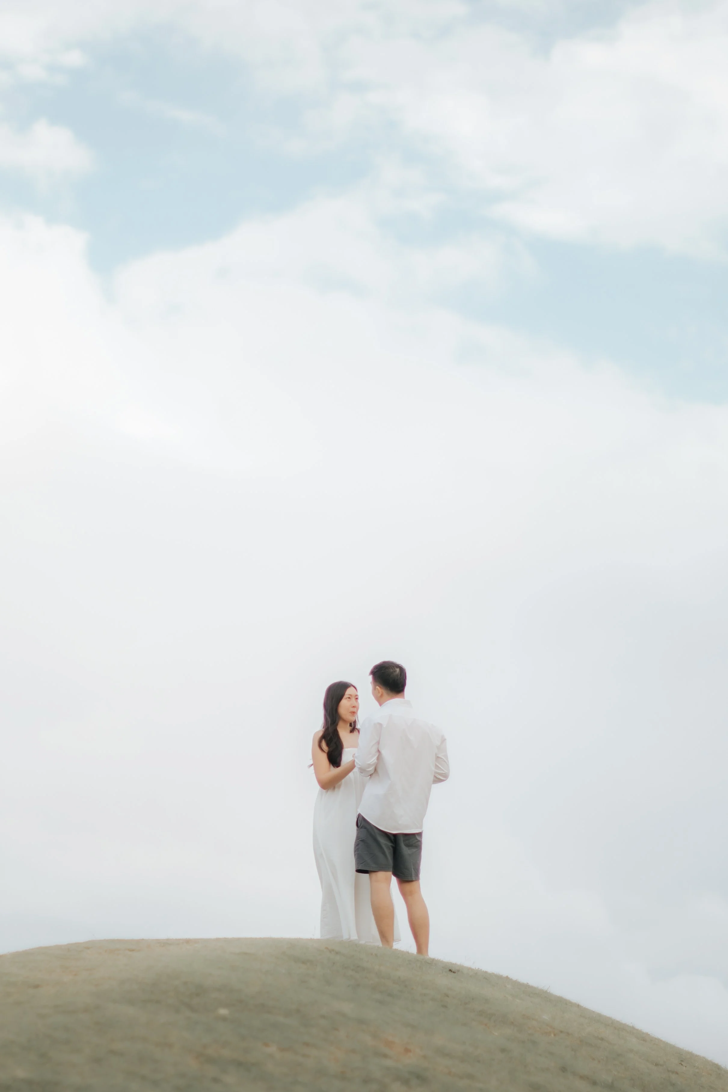 Light and airy proposal photoshoot at Jurong Lake Gardens in Singapore, captured by Arielle for Breadandbutterworks.