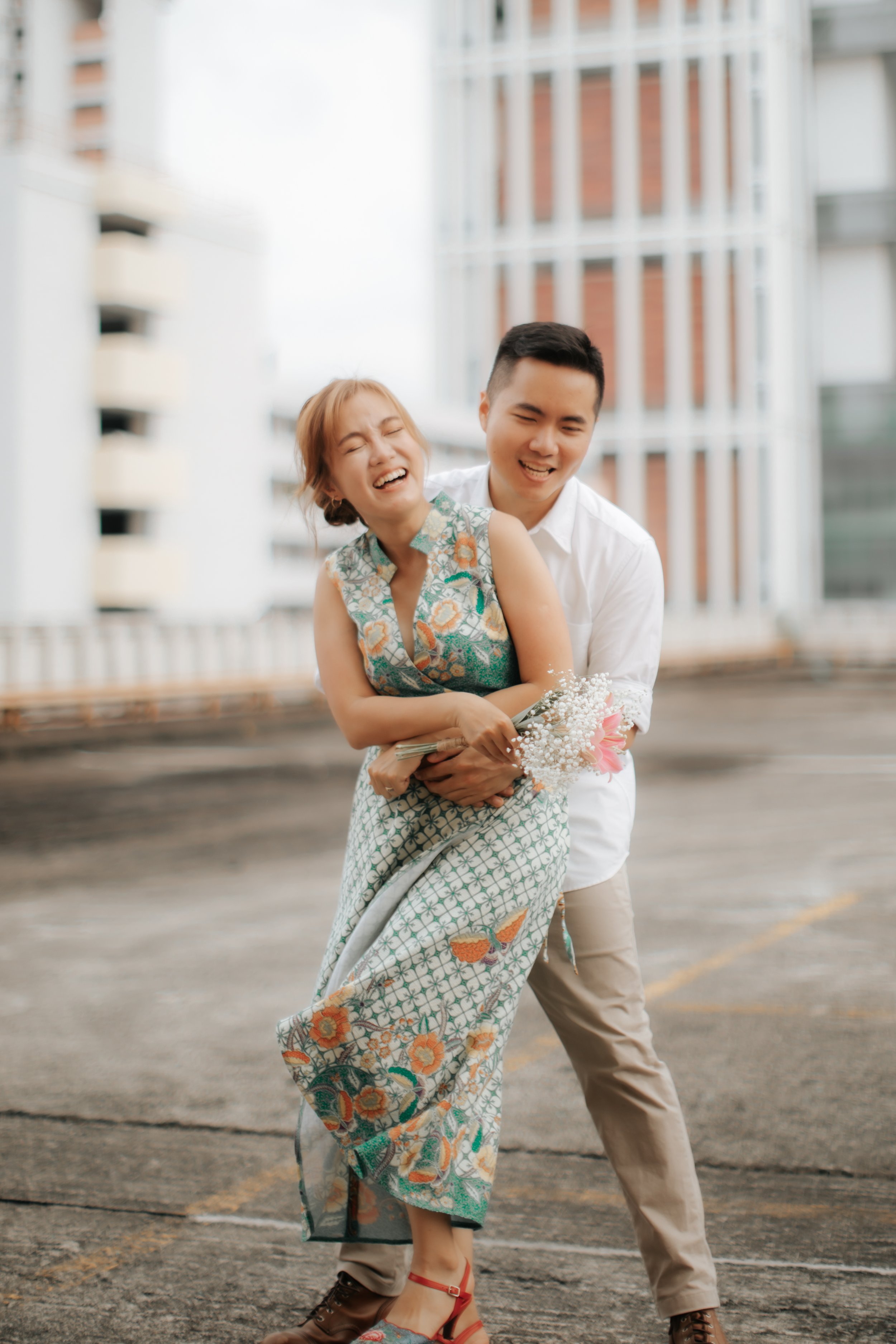 Light and airy pre-wedding photoshoot at People's Park Complex featuring a peranakan style kebaya, captured by Ash for Breadandbutterworks.