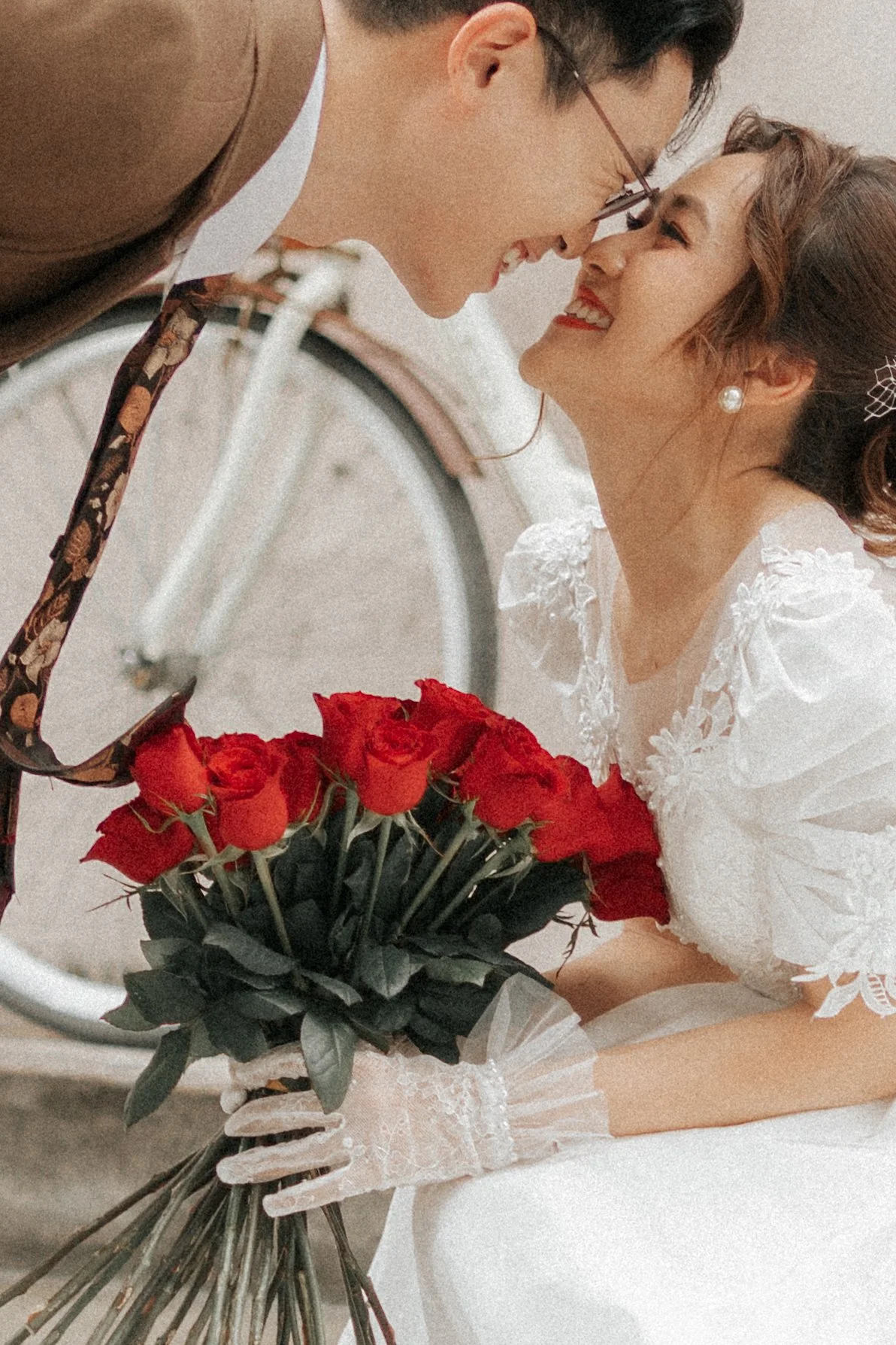 Vintage pre-wedding photoshoot in a Wong Kar Wai style, captured in the Singapore heartlands by Ash for Breadandbutterworks.