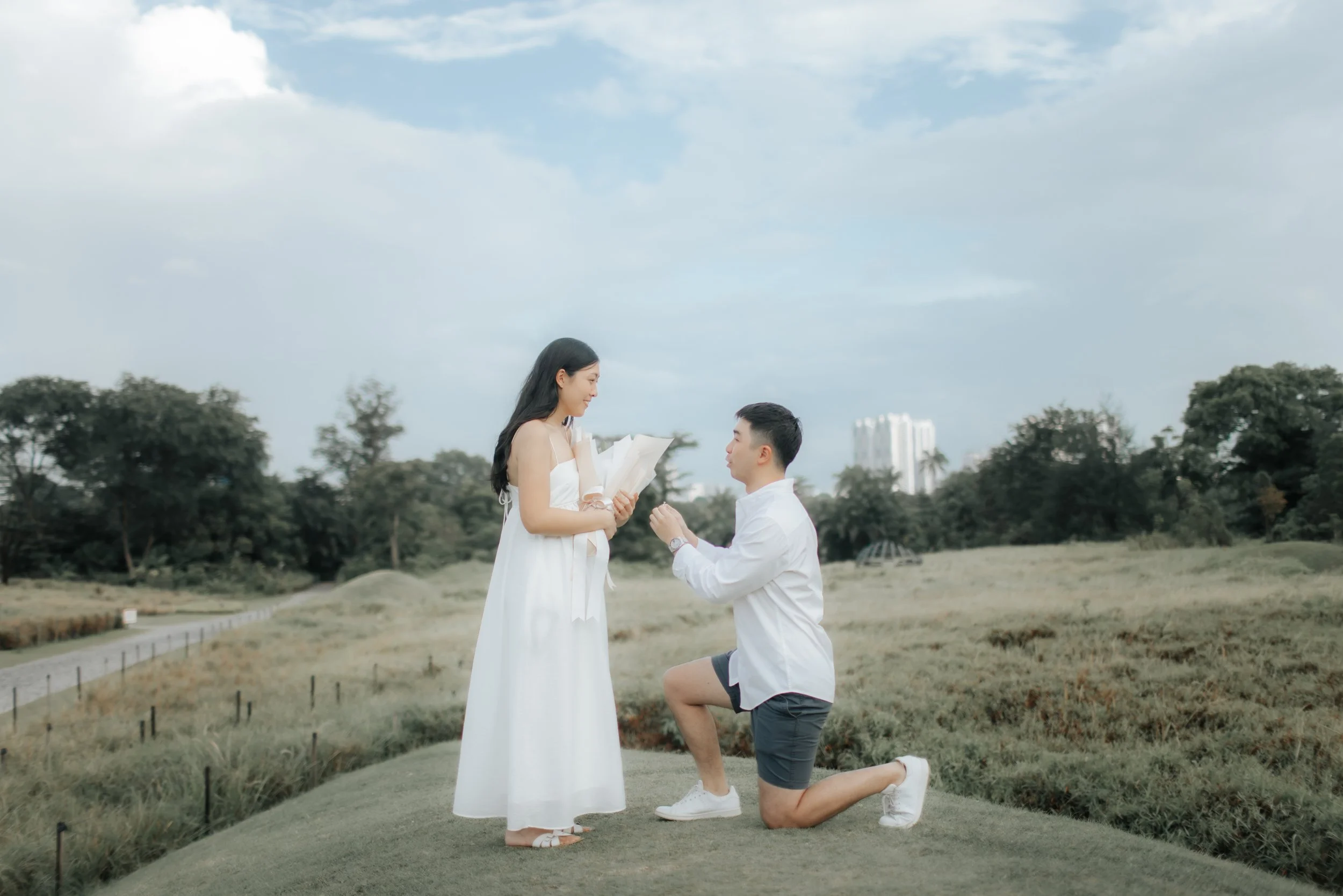 Light and airy proposal photoshoot at Jurong Lake Gardens in Singapore, captured by Arielle for Breadandbutterworks.