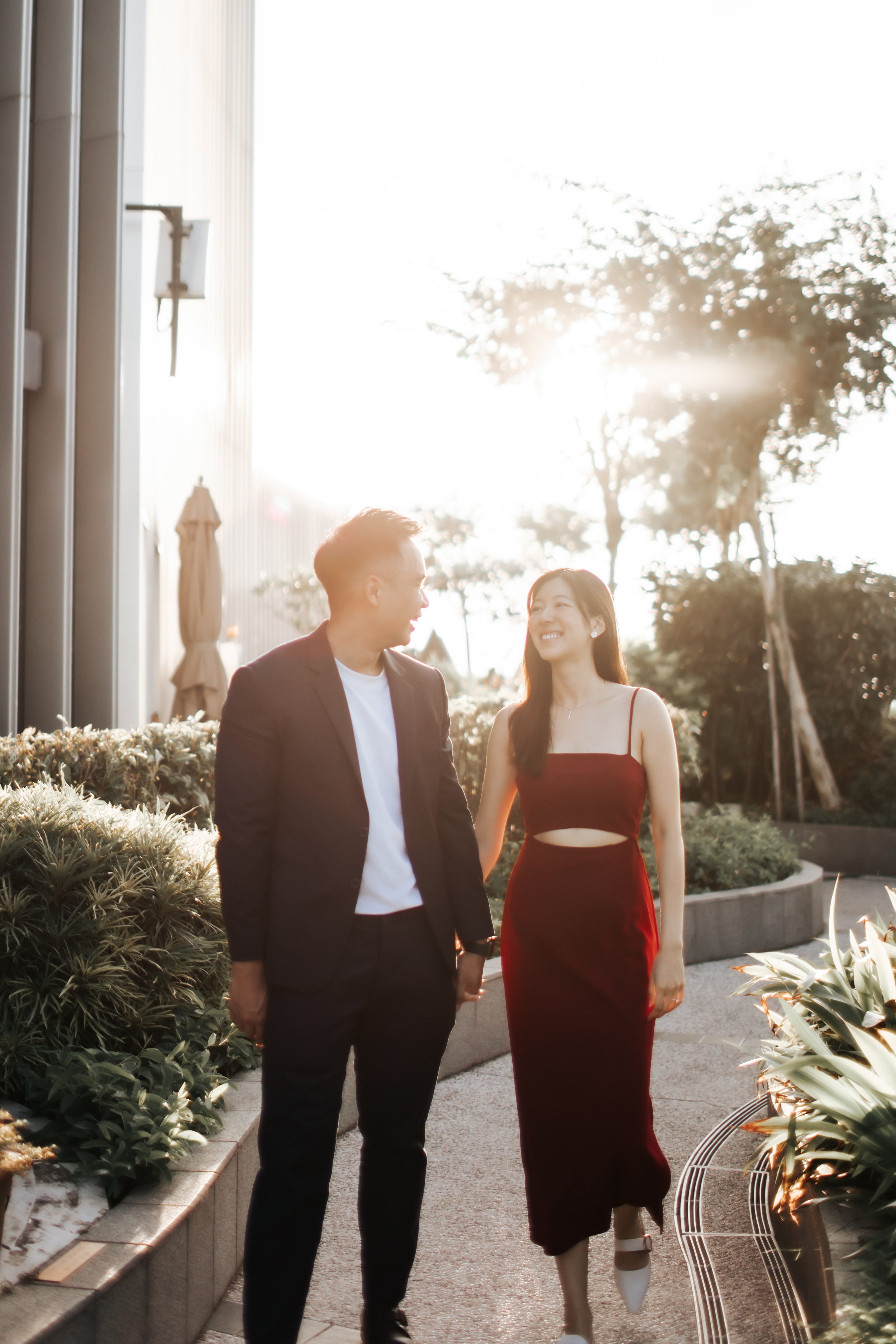 Airy proposal photoshoot at Mr Stork at Andaz Singapore, captured by Arielle for Breadandbutterworks.