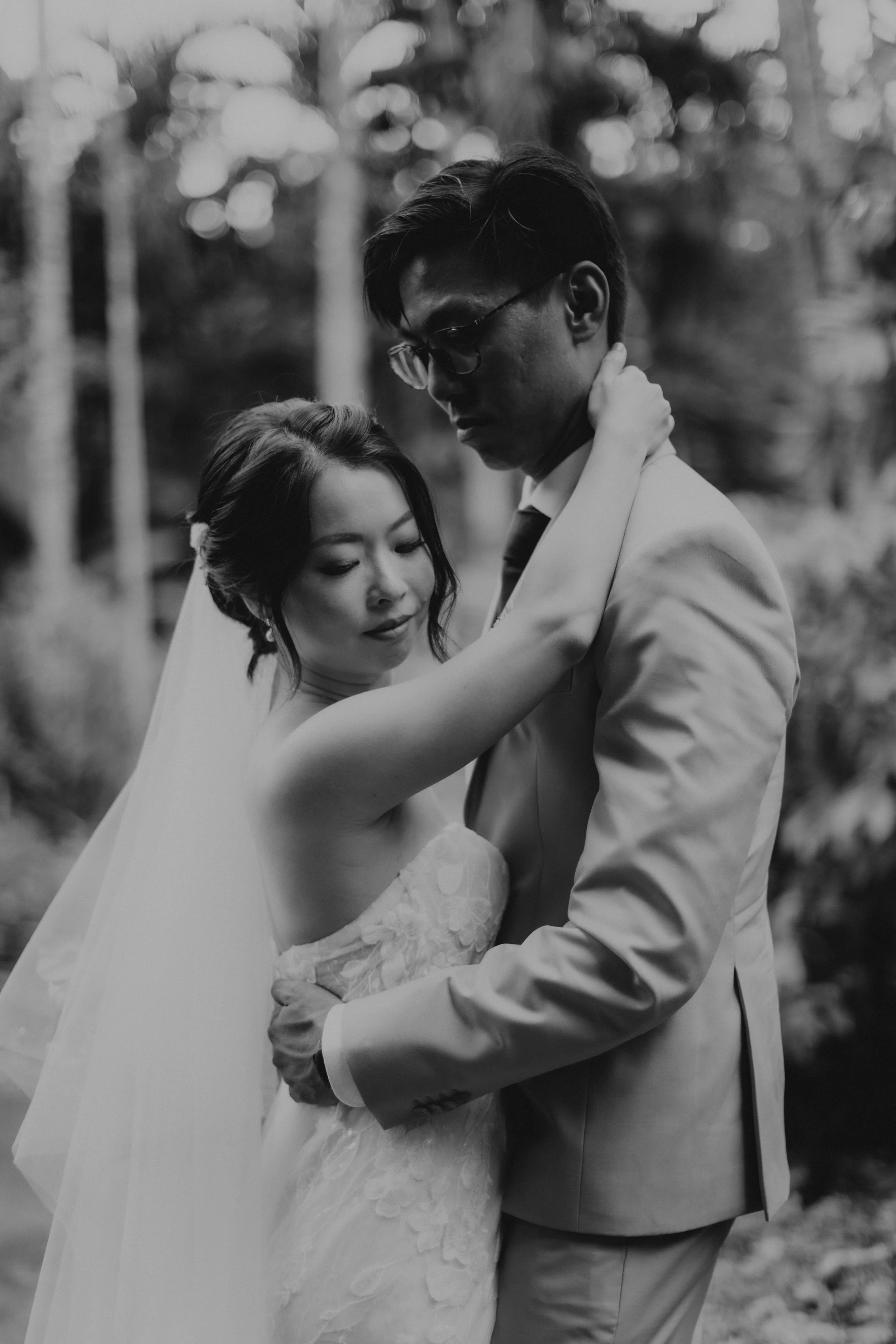 Cinematic black and white actual day wedding photoshoot at The Villa in Singapore. Capture by Arielle for Breadandbutterworks.