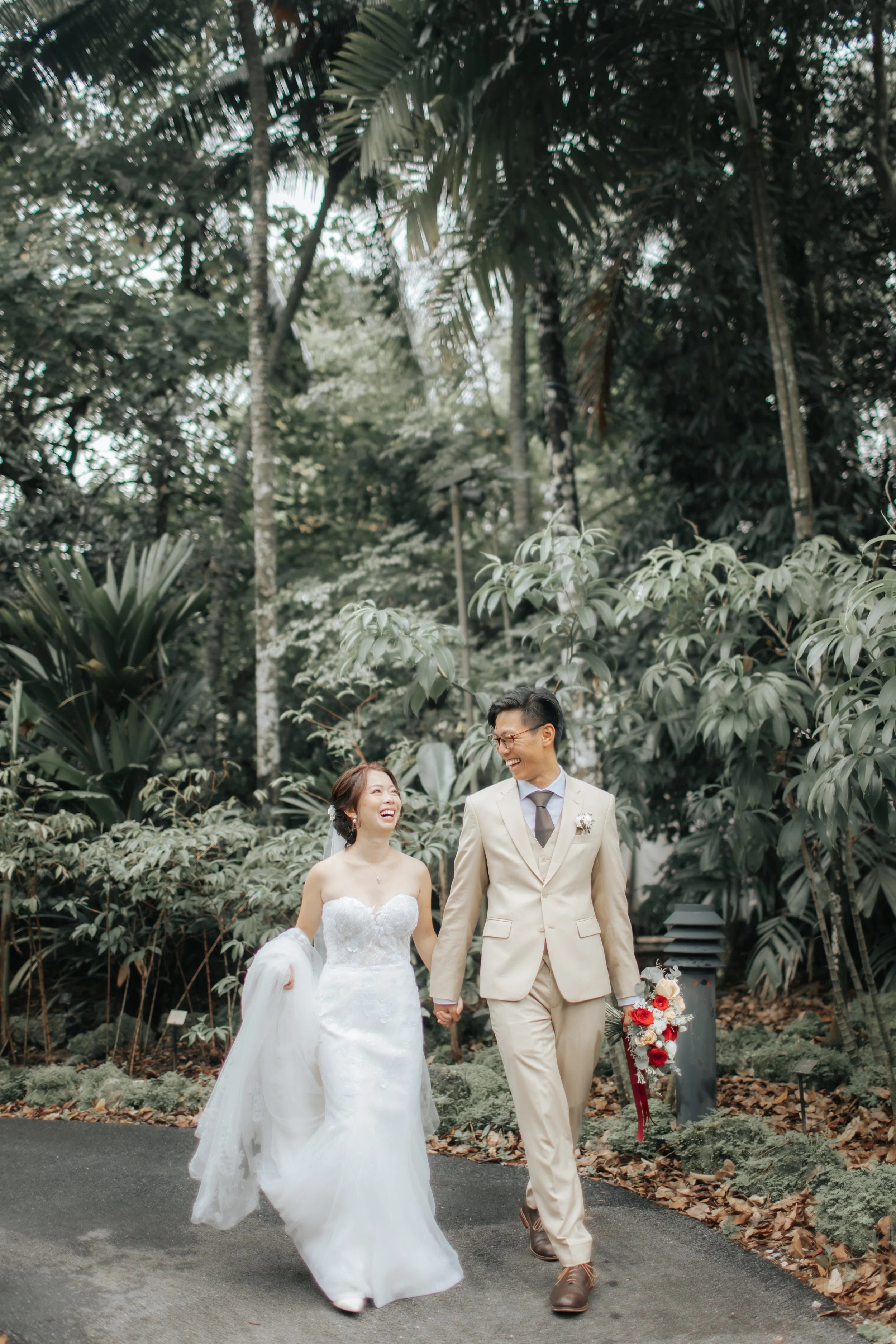 Light and airy actual day wedding photoshoot at The Villa Singapore, captured by Arielle for Breadandbutterworks.