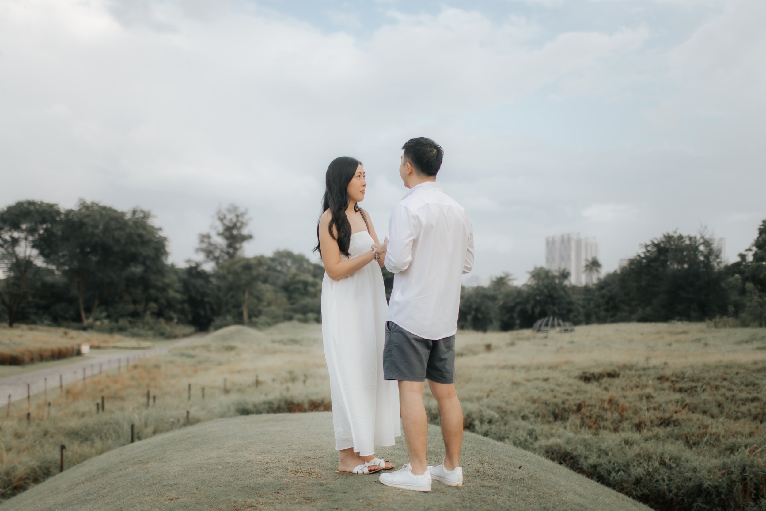 Light and airy proposal photoshoot at Jurong Lake Gardens in Singapore, captured by Arielle for Breadandbutterworks.