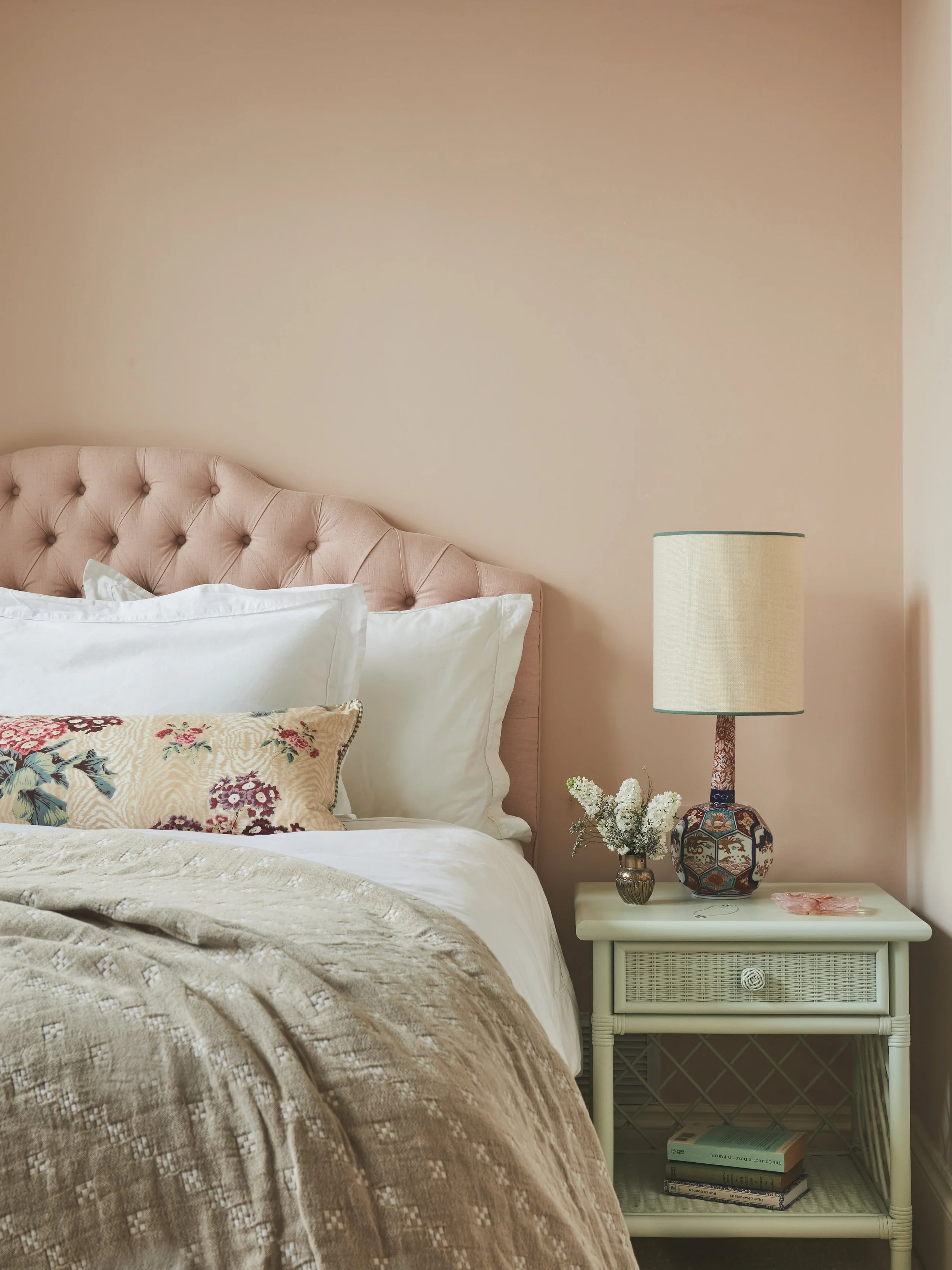 Notting Hill bedroom design, romantic bedroom